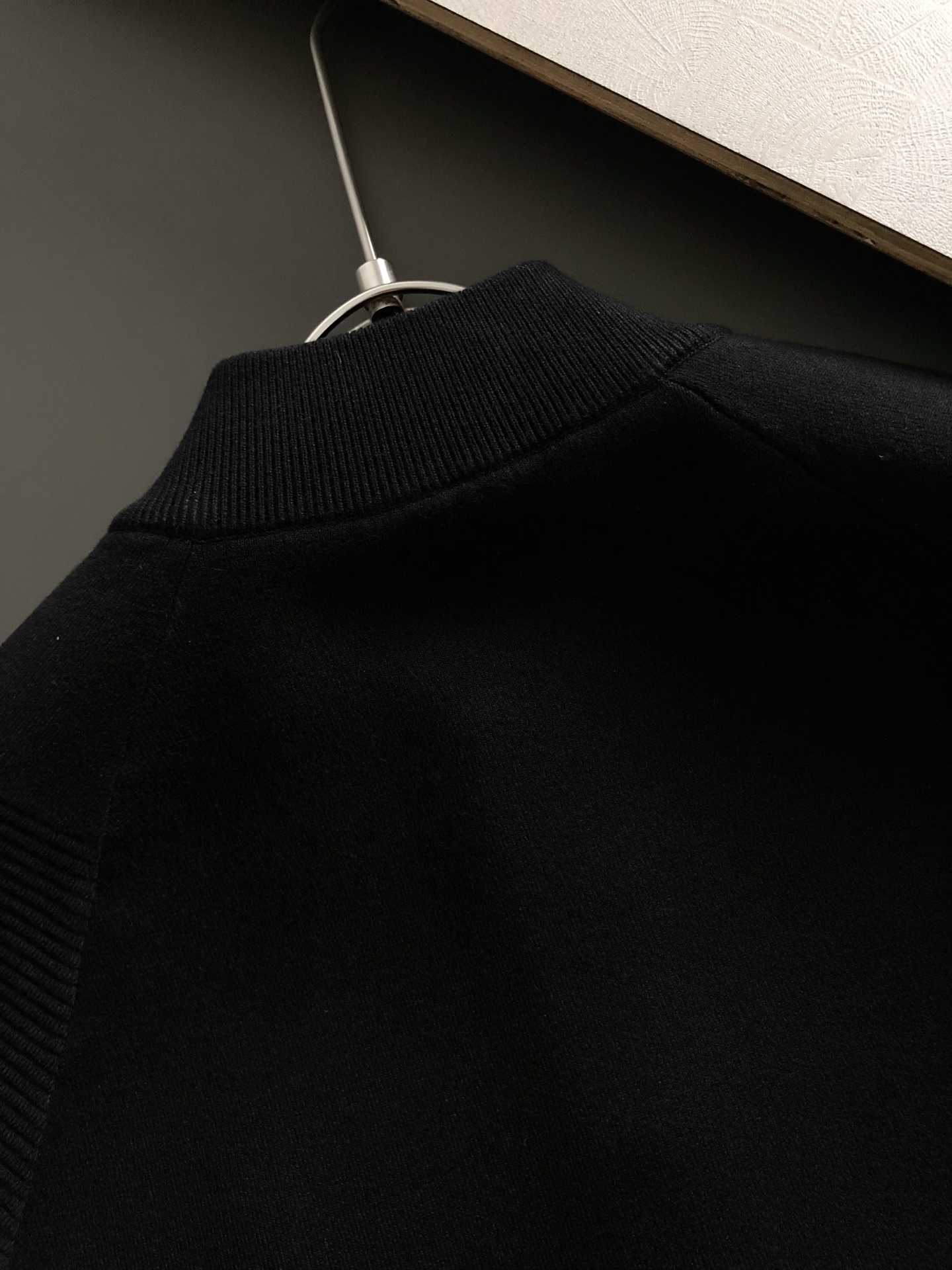 BBR**合身版型M-XXXL2025秋冬格纹美丽字母压花针织羊毛外套，精致工艺专柜面料，顶级元素融合打