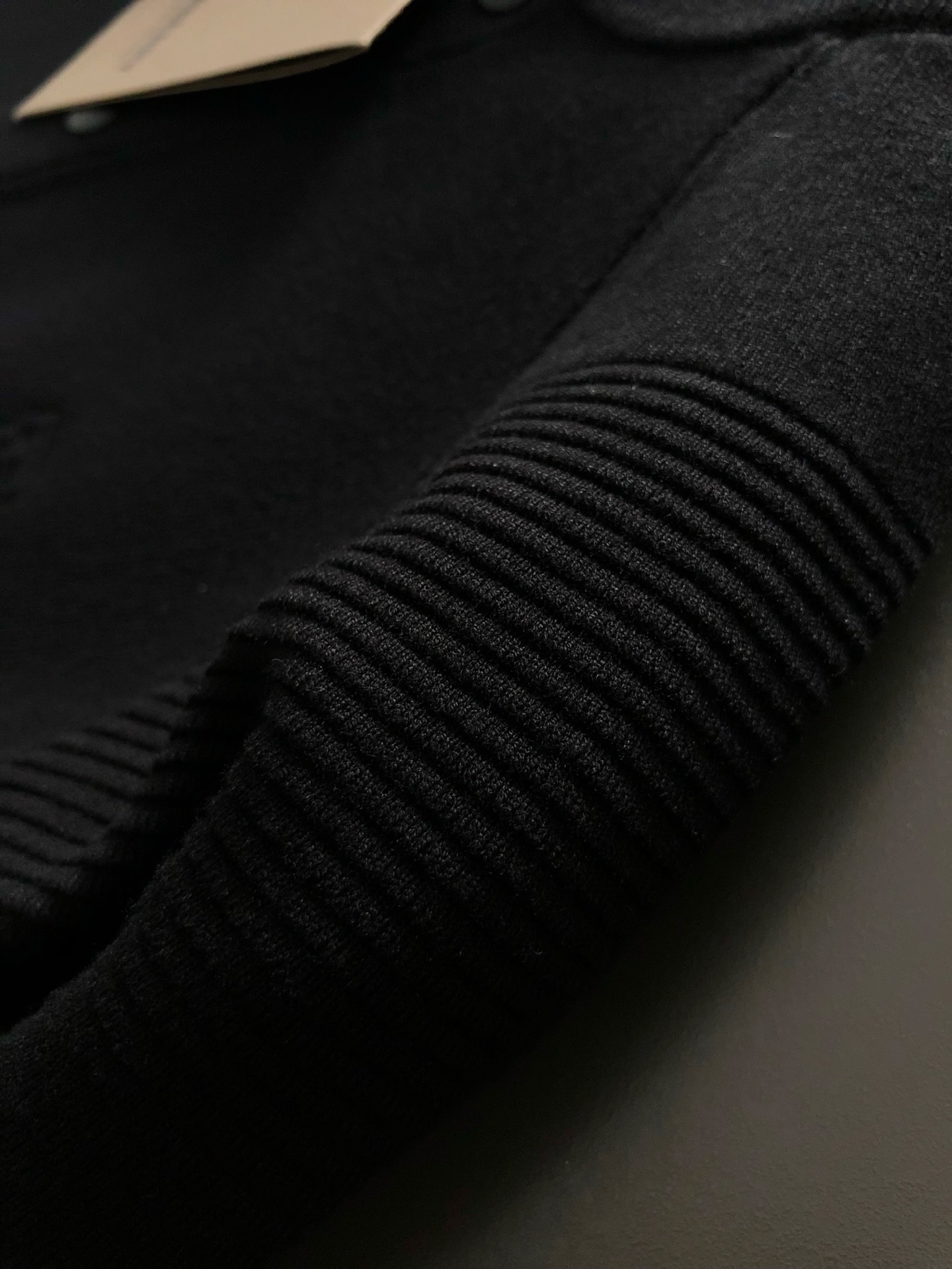 BBR**合身版型M-XXXL2025秋冬格纹美丽字母压花针织羊毛外套，精致工艺专柜面料，顶级元素融合打