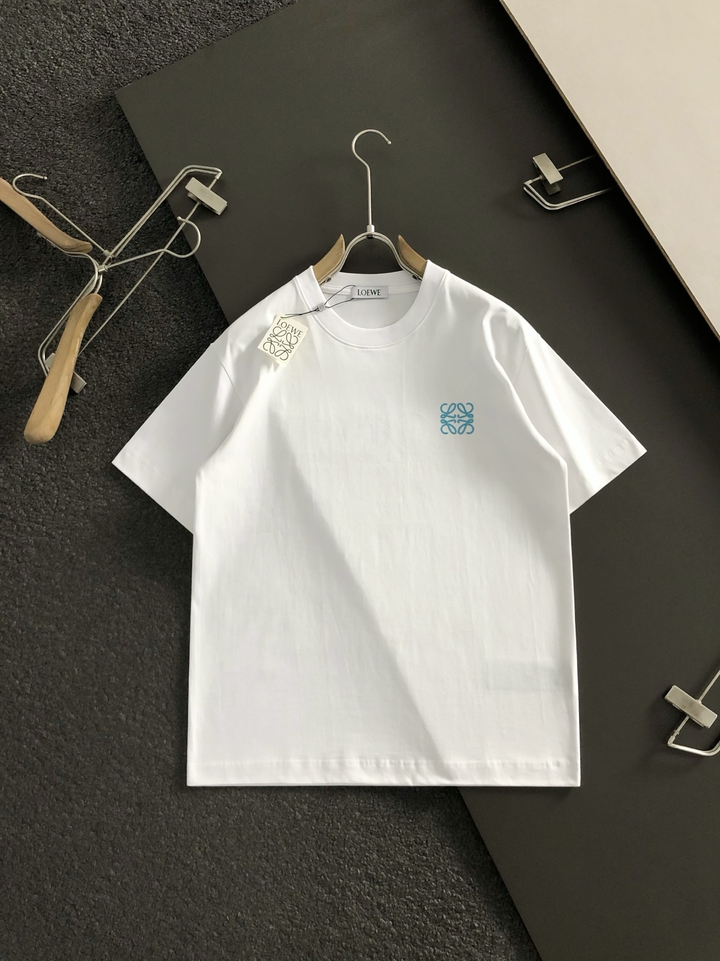 LOW*合身版型S-Xl25春夏顶级橘色刺绣潮牌短袖，精致工艺专柜面料，顶级元素融合打造，3标齐全，潮男