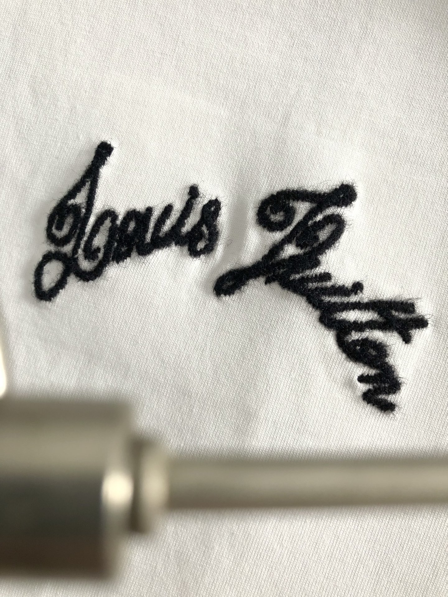 L牌*合身版型S-Xl25春夏顶级毛绒刺绣潮牌短袖，精致工艺专柜面料，顶级元素融合打造，3标齐全，潮男时