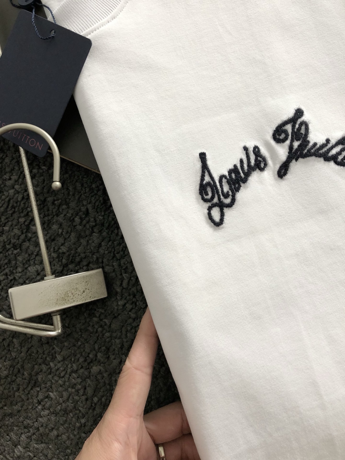 L牌*合身版型S-Xl25春夏顶级毛绒刺绣潮牌短袖，精致工艺专柜面料，顶级元素融合打造，3标齐全，潮男时