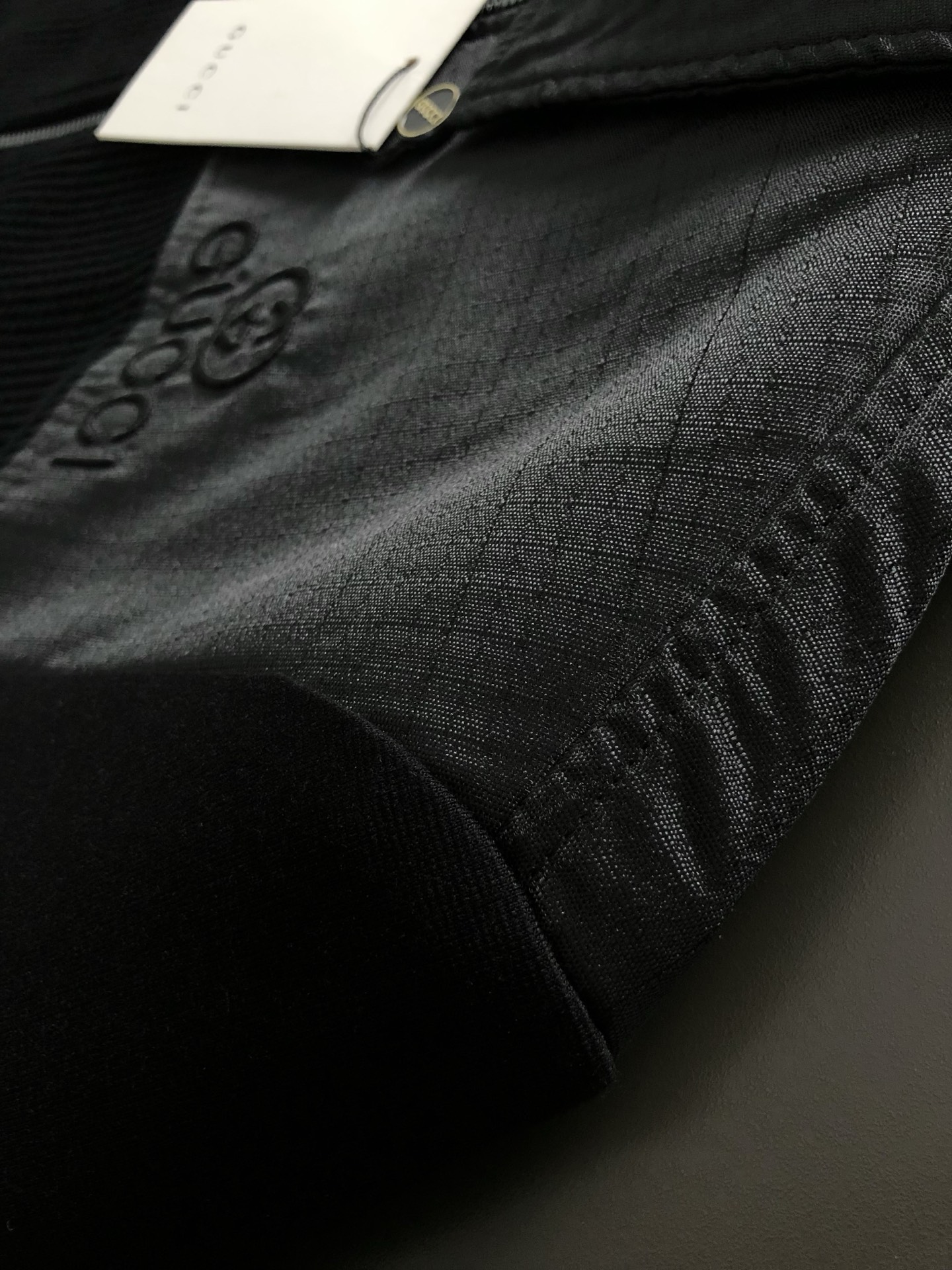 Gucc*合身版型M-XXXL2025秋冬字母刺绣拼接款针织羊毛外套，精致工艺专柜面料，顶级元素融合打造