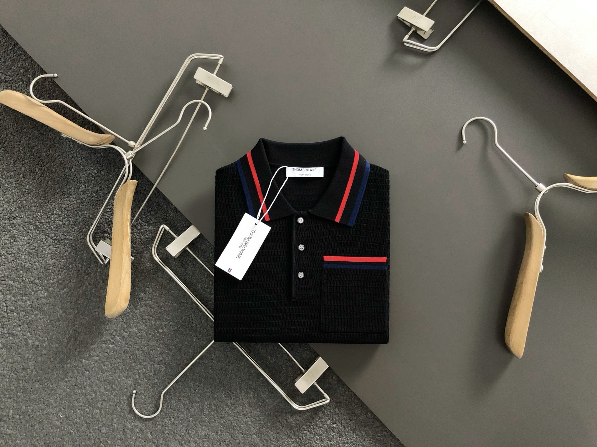 TB*合身版型M-XXXL2025秋冬经典三杠提花口下摆织带融合翻领羊毛短袖，精致工艺专柜面料，顶级元素