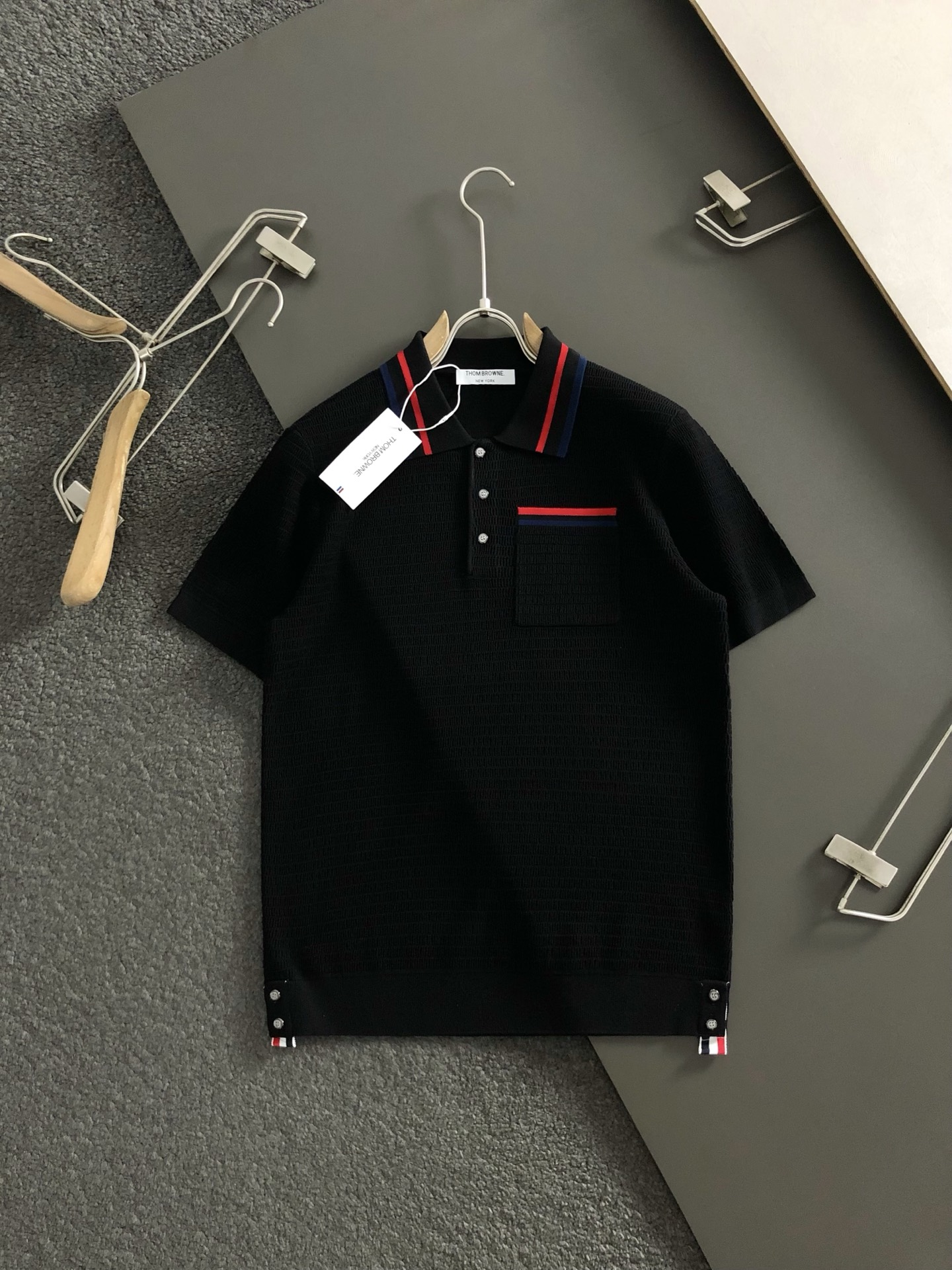 TB*合身版型M-XXXL2025秋冬经典三杠提花口下摆织带融合翻领羊毛短袖，精致工艺专柜面料，顶级元素