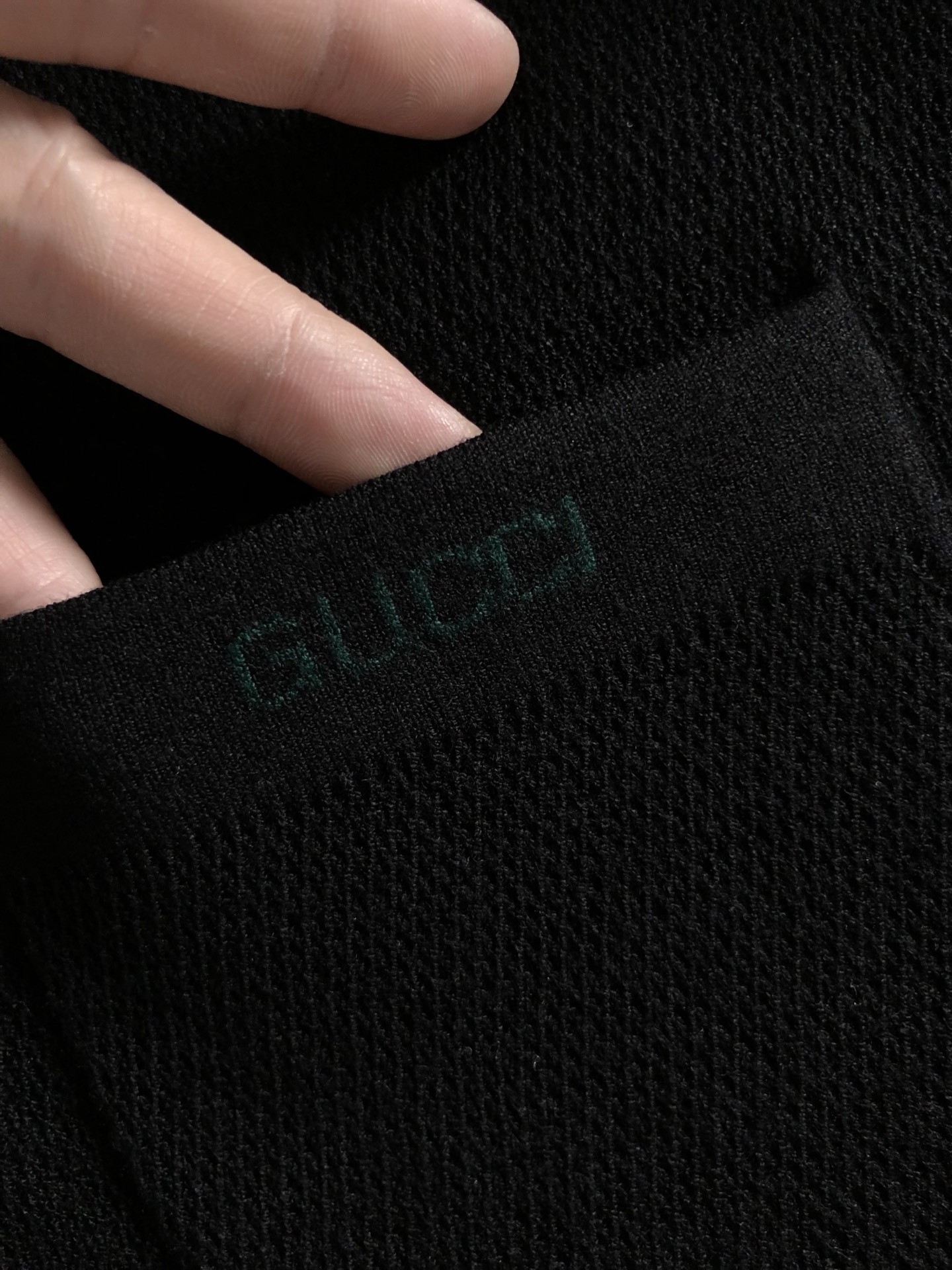 Gucc*合身版型M-XXXL2025秋冬红蓝提字母口袋翻领羊毛短袖，精致工艺专柜面料，顶级元素融合打造