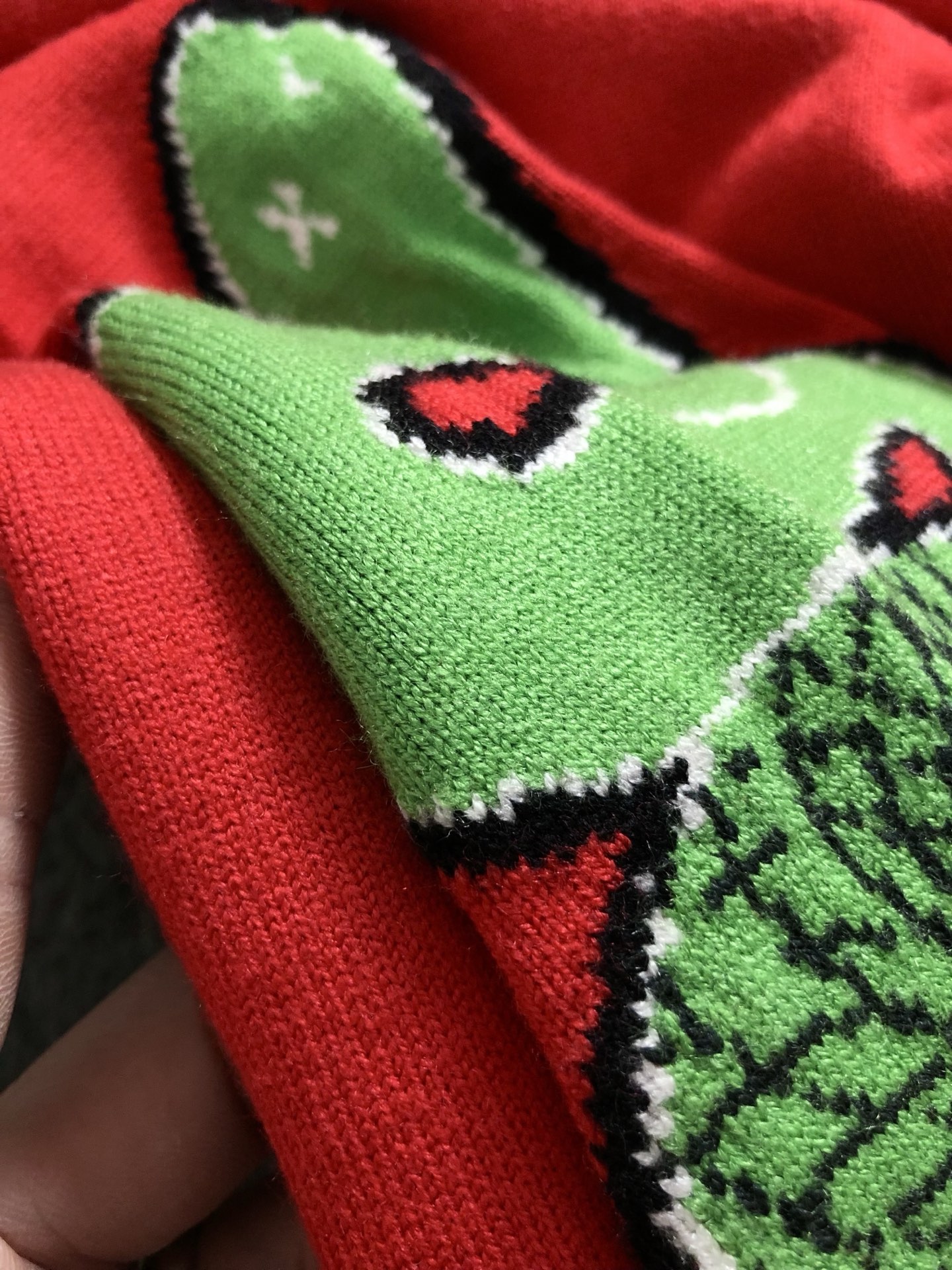 Dir*合身版型M-XXXL2024秋冬红色新款扎染渐变蛇年卡通提花圆领针织羊毛衫，精致工艺专柜面料，顶