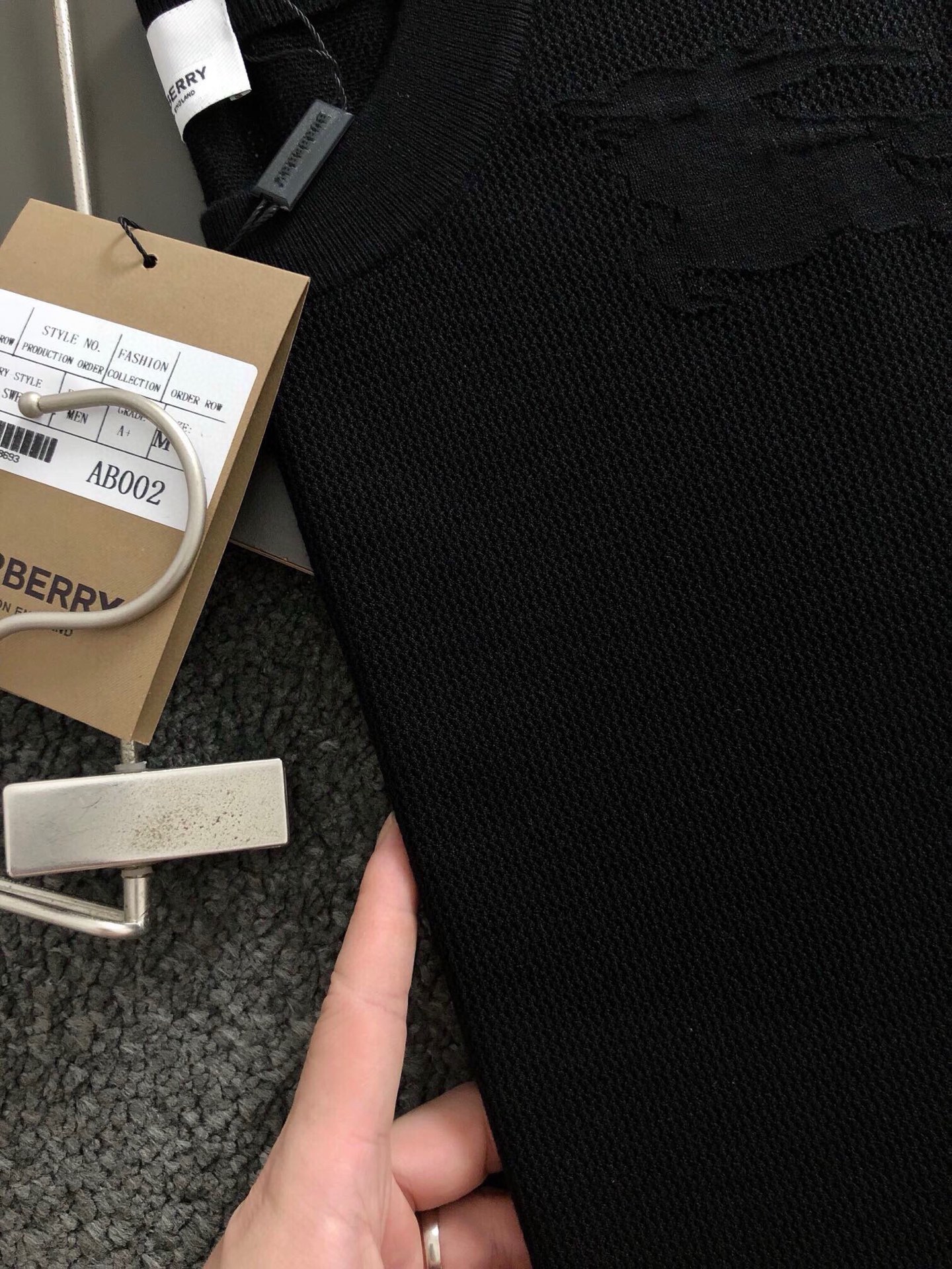 BBR*修身版型M-XXXL2025秋冬新款简约百搭款格纹织带骑士提花融合羊毛圆领短袖，精致工艺专柜面料