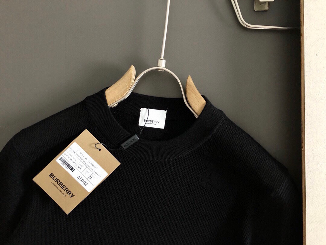 BBR*修身版型M-XXXL2025秋冬新款简约百搭款格纹织带骑士提花融合羊毛圆领短袖，精致工艺专柜面料