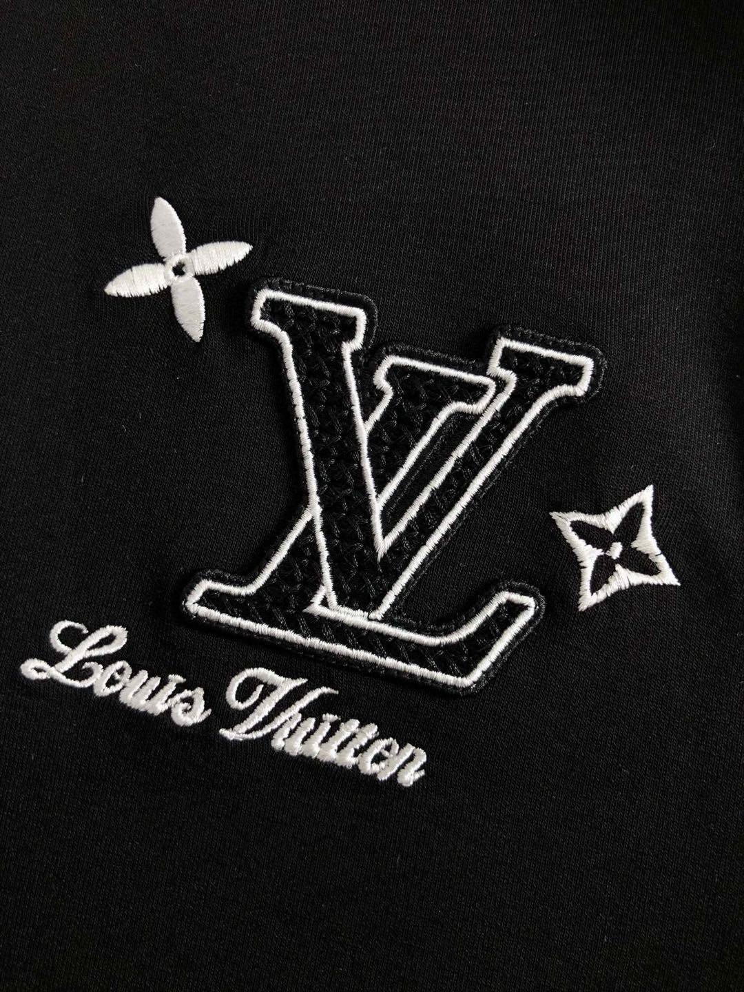 L牌*合身版型M-XXXL2025秋冬云柔太空棉黑灰拼接字母刺绣logo时尚百搭圆领卫衣长袖，精致工艺专