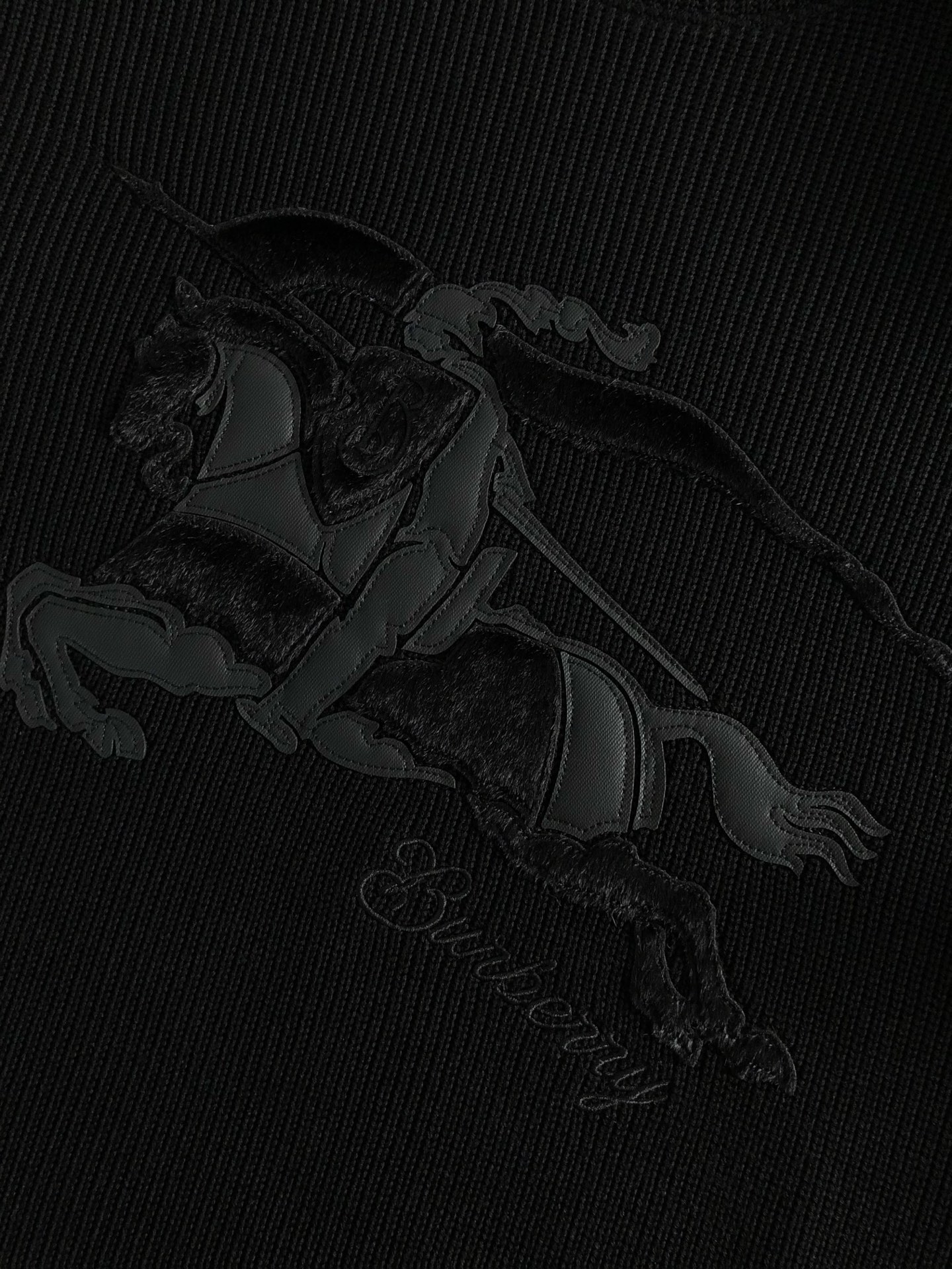 BBR*合身版型M-XXXL2025秋冬云柔系列针织面料拼接贴皮马毛融合内里拉绒时尚百搭圆领卫衣长袖，精