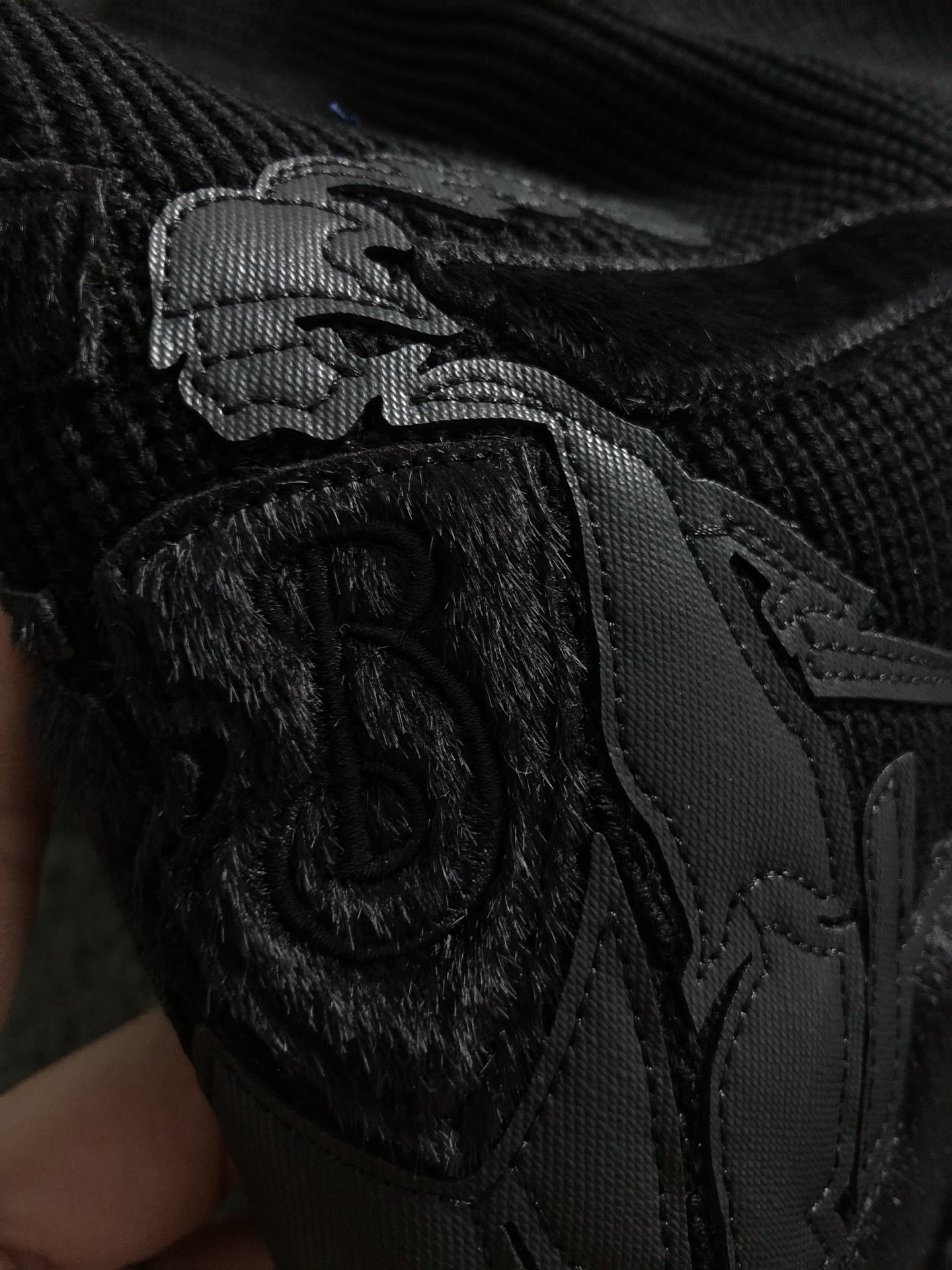 BBR*合身版型M-XXXL2025秋冬云柔系列针织面料拼接贴皮马毛融合内里拉绒时尚百搭圆领卫衣长袖，精