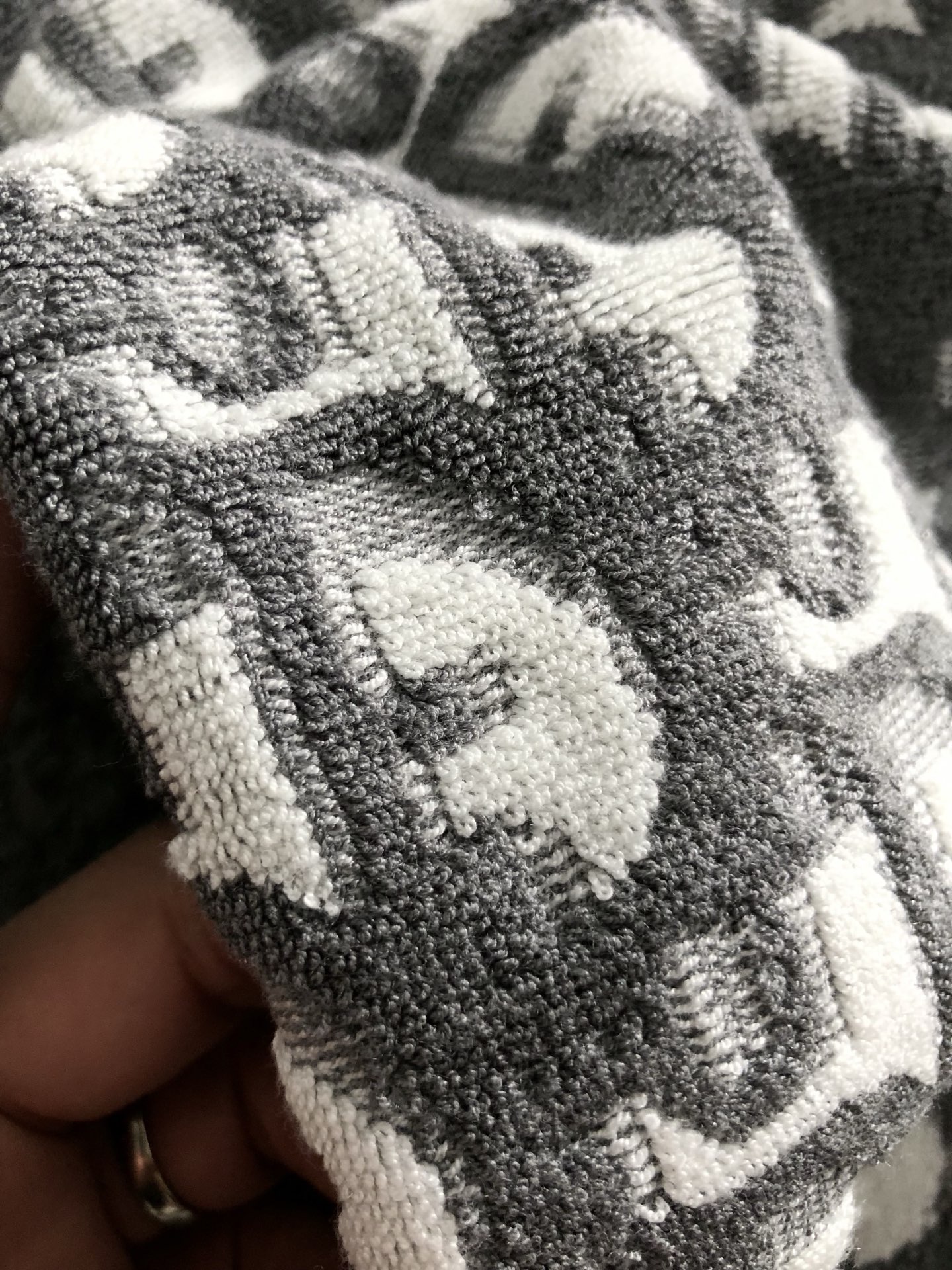 Dir*合身版型M-XXXL2025秋冬立体浮雕满副提花排列款羊毛短袖，精致工艺专柜面料，顶级元素融合打