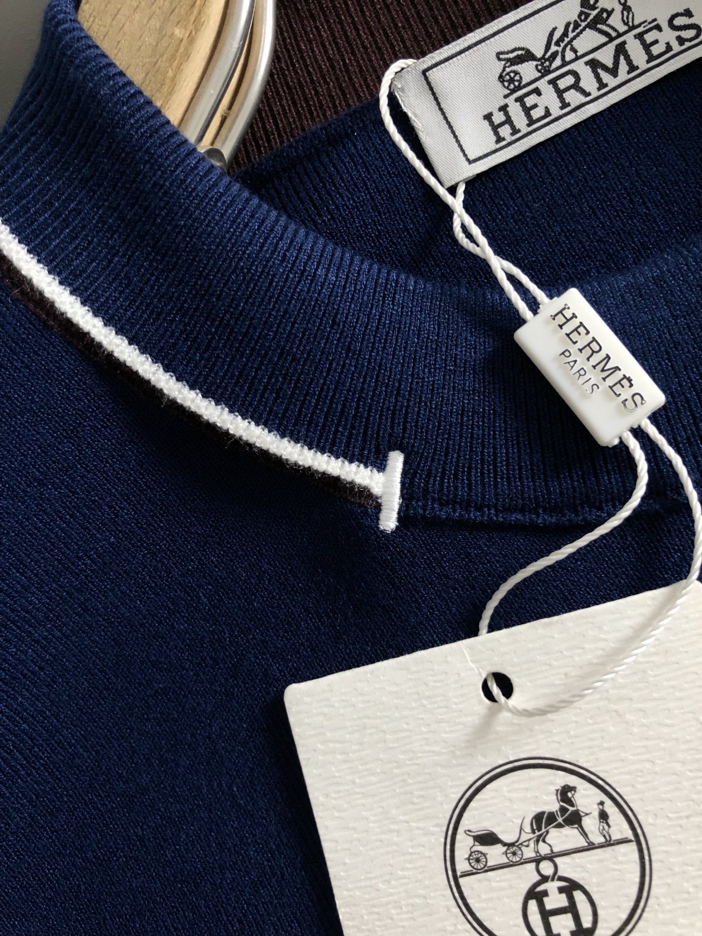 Hms*合身版型M-XXXL2025秋冬时尚双层领口线条款百搭羊毛短袖，精致工艺专柜面料，顶级元素融合打