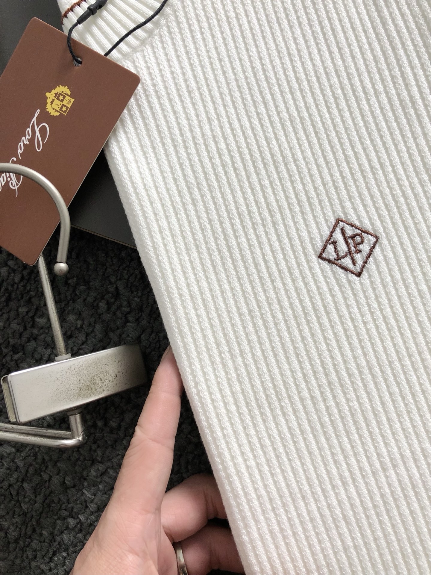 lP🆕*合身版型M-XXXL2025秋冬老钱风字母提花羊毛短袖，精致工艺专柜面料，顶级元素融合打造，经典