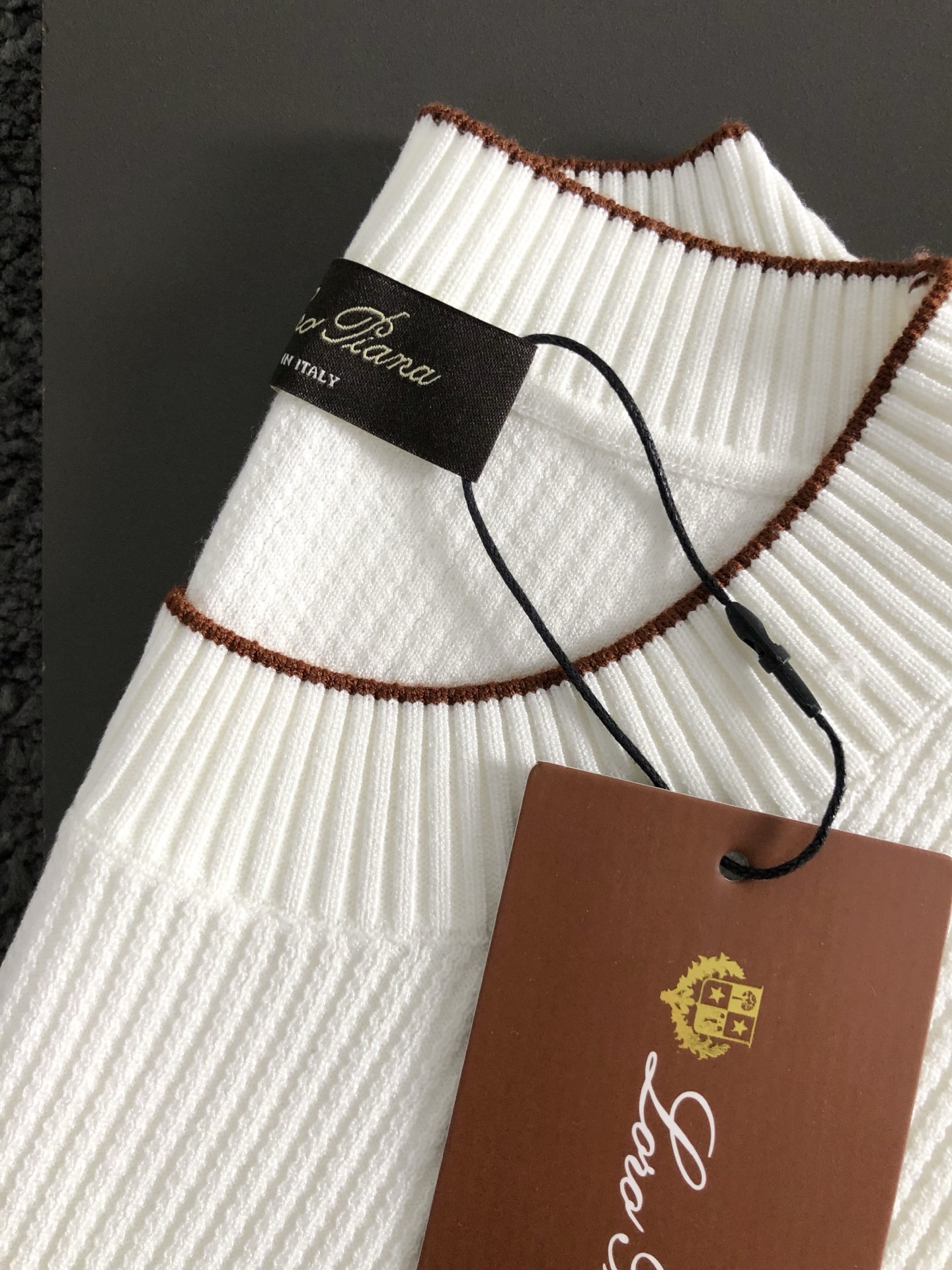 lP🆕*合身版型M-XXXL2025秋冬老钱风字母提花羊毛短袖，精致工艺专柜面料，顶级元素融合打造，经典