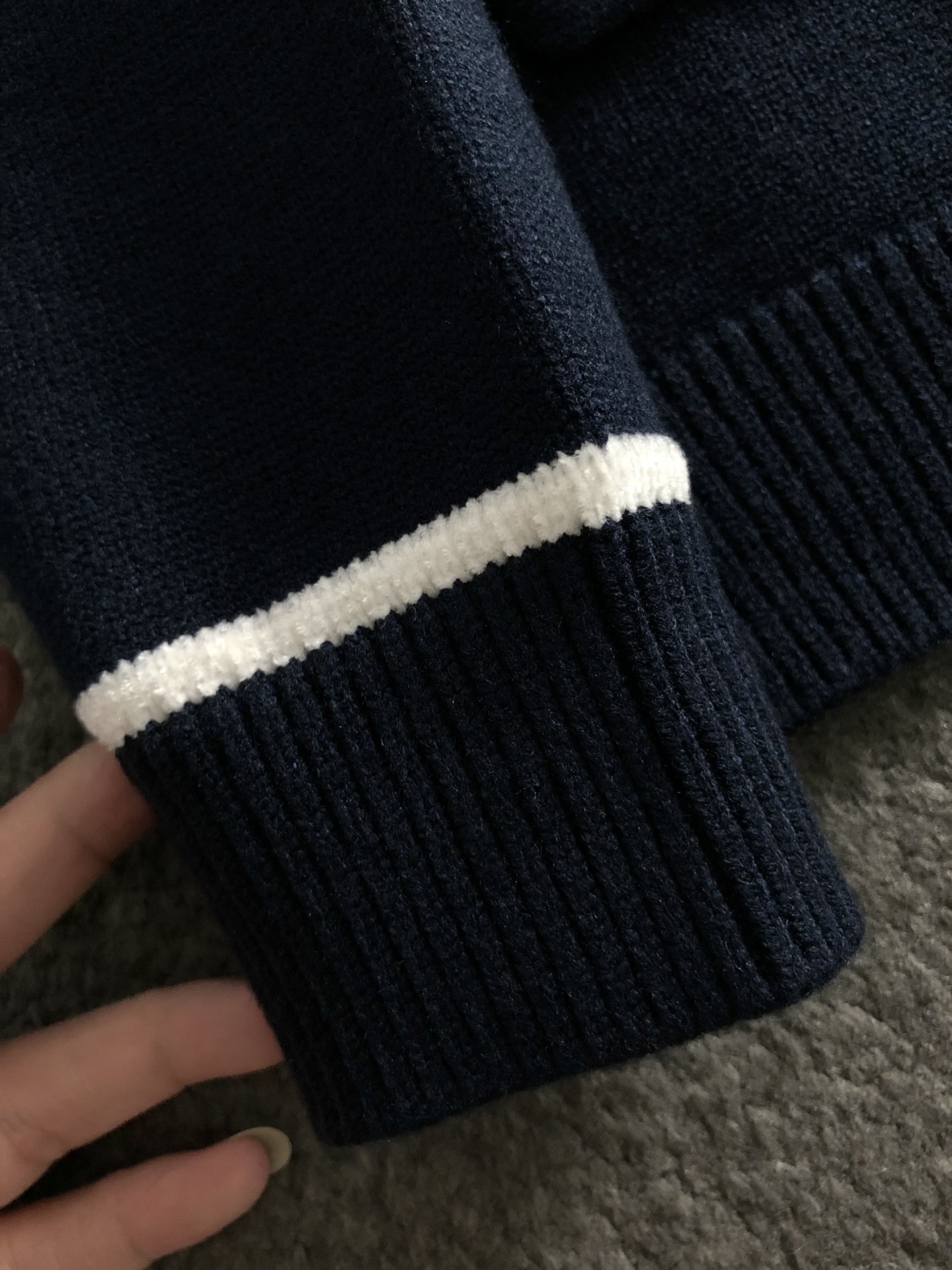 D&G*合身版型M-XXXL2025秋冬新款提花拼色融合针织开衫，精致工艺专柜面料，顶级元素融合打造，3