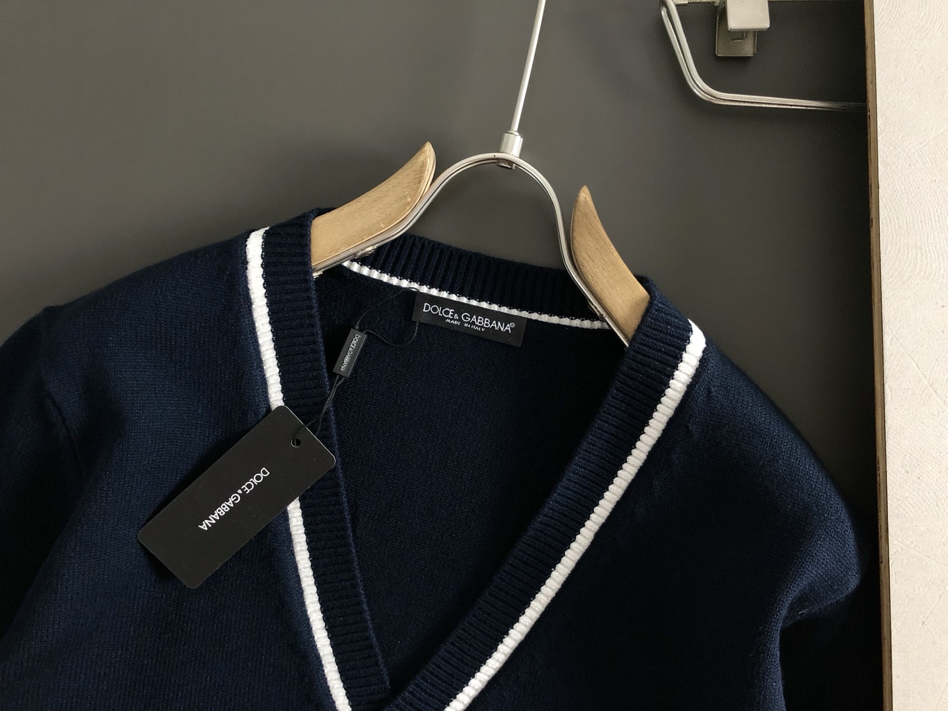 D&G*合身版型M-XXXL2025秋冬新款提花拼色融合针织开衫，精致工艺专柜面料，顶级元素融合打造，3