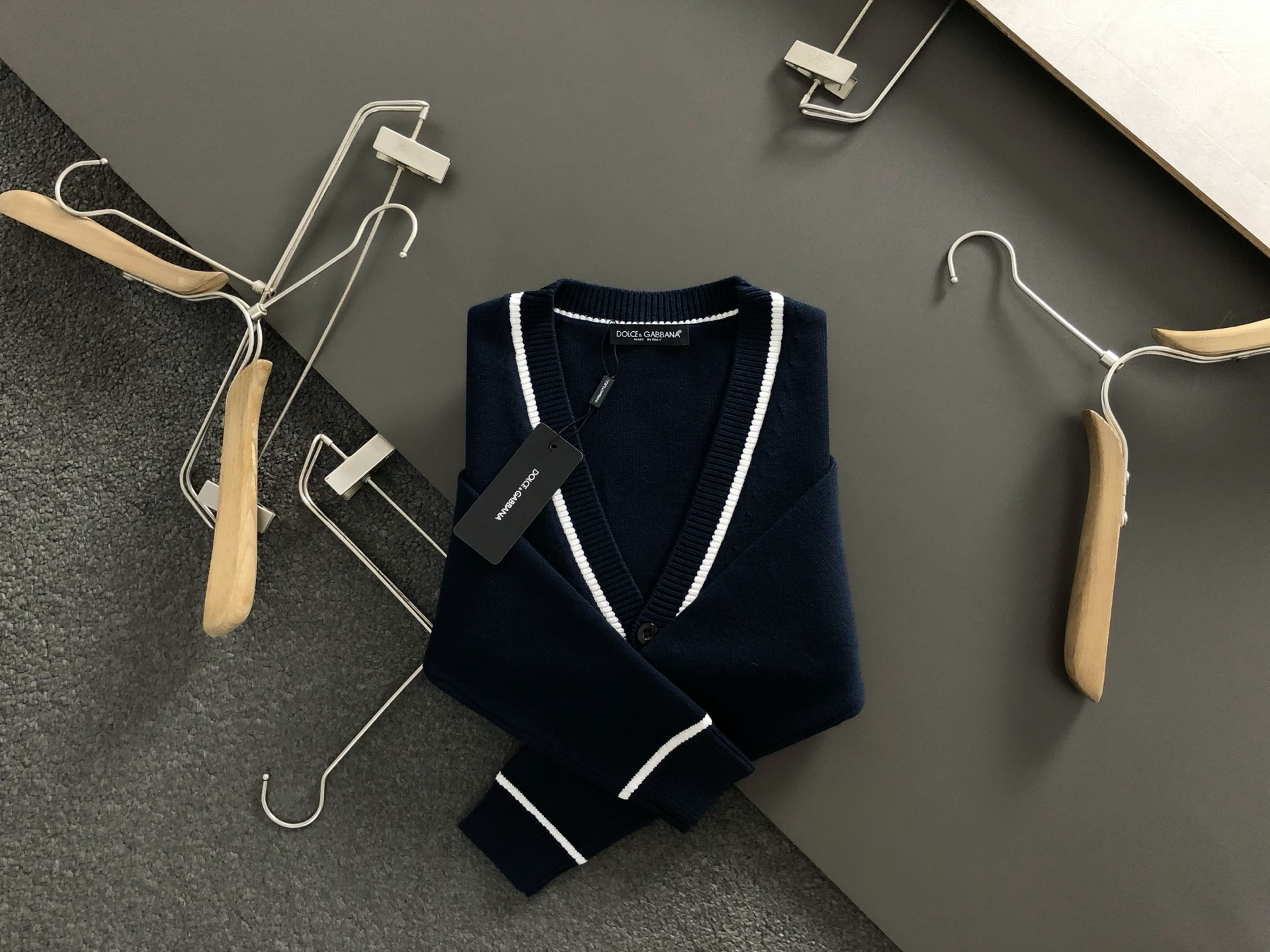 D&G*合身版型M-XXXL2025秋冬新款提花拼色融合针织开衫，精致工艺专柜面料，顶级元素融合打造，3