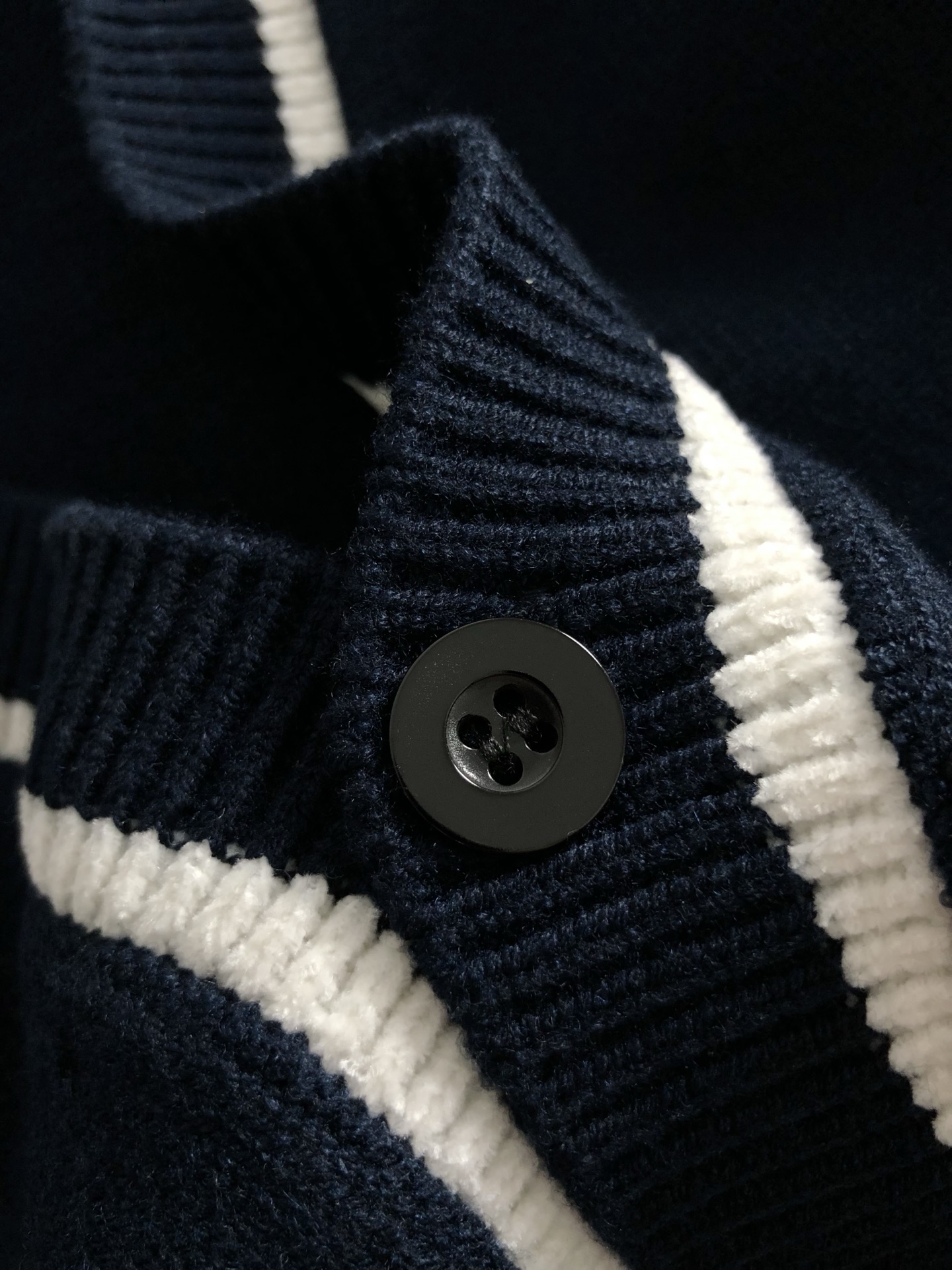 D&G*合身版型M-XXXL2025秋冬新款提花拼色融合针织开衫，精致工艺专柜面料，顶级元素融合打造，3