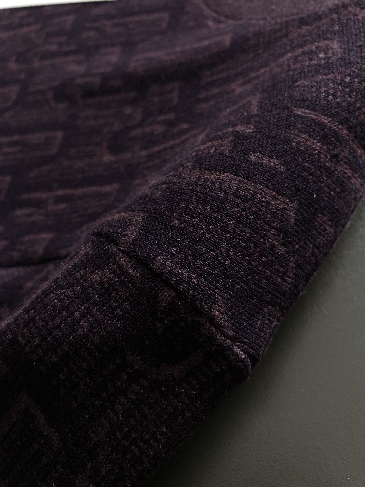 Dir*合身版型M-XXXL2025秋冬时尚咖色排列提花百搭羊毛短袖，精致工艺专柜面料，顶级元素融合打造