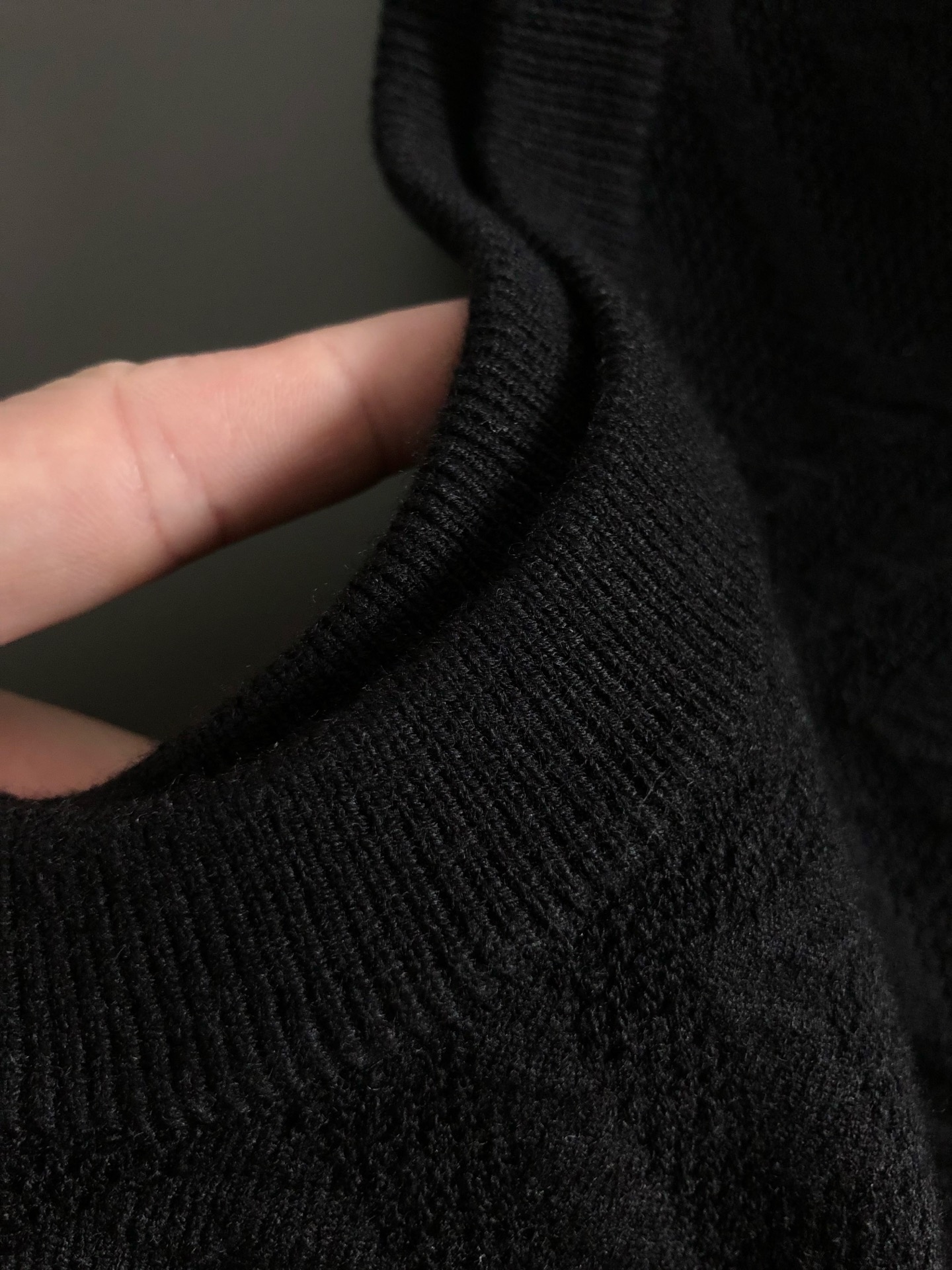 FEND**合身版型M-XXXL25秋冬最顶级双F提花针织拼接连帽马甲，顶级工艺针织面料融合金属五金辅料