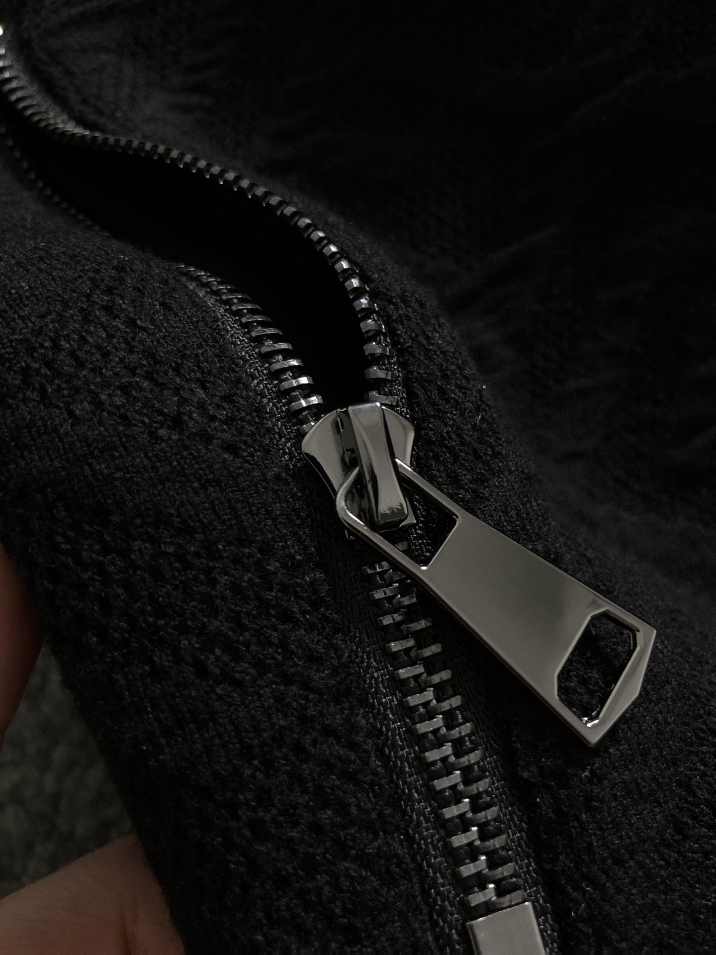 FEND**合身版型M-XXXL25秋冬最顶级双F提花针织拼接连帽马甲，顶级工艺针织面料融合金属五金辅料