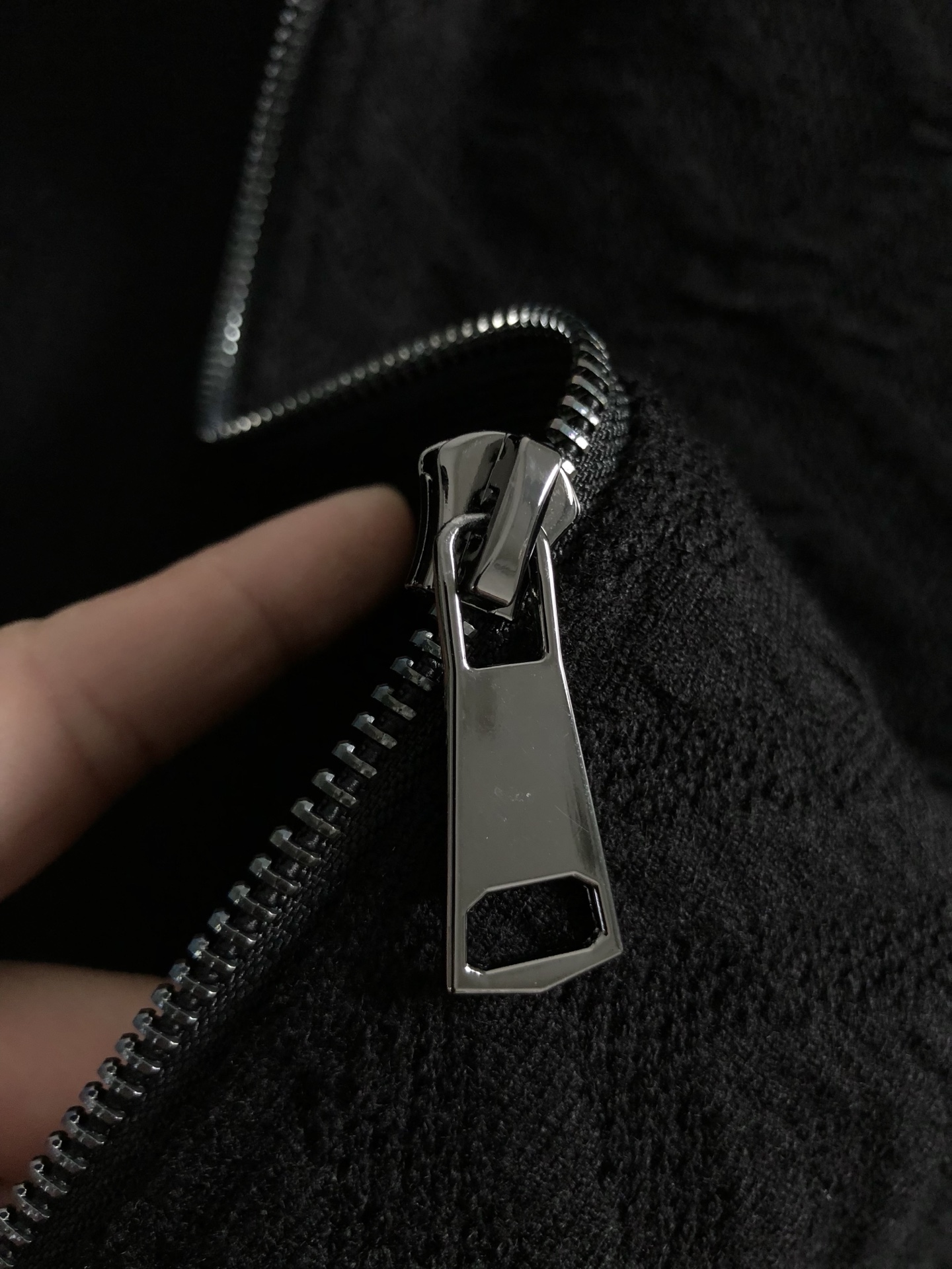 FEND**合身版型M-XXXL25秋冬最顶级双F提花针织拼接连帽马甲，顶级工艺针织面料融合金属五金辅料