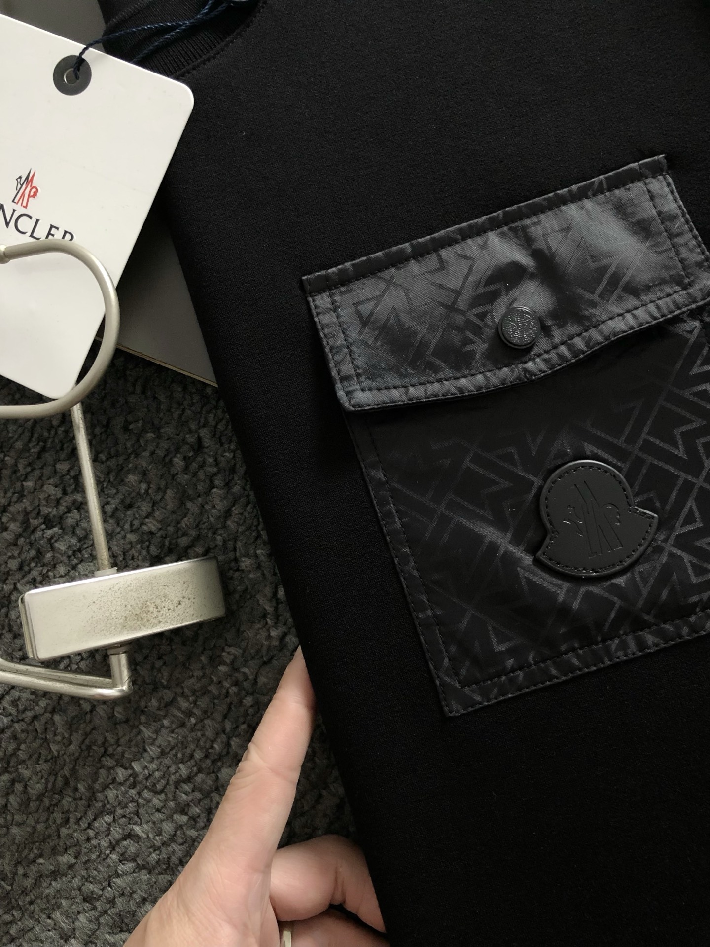 Mon*合身版型M-XXXL25秋冬最顶级线拼接口袋袖皮标套头卫衣，顶级时尚百搭款，进口面料，顶级高工艺