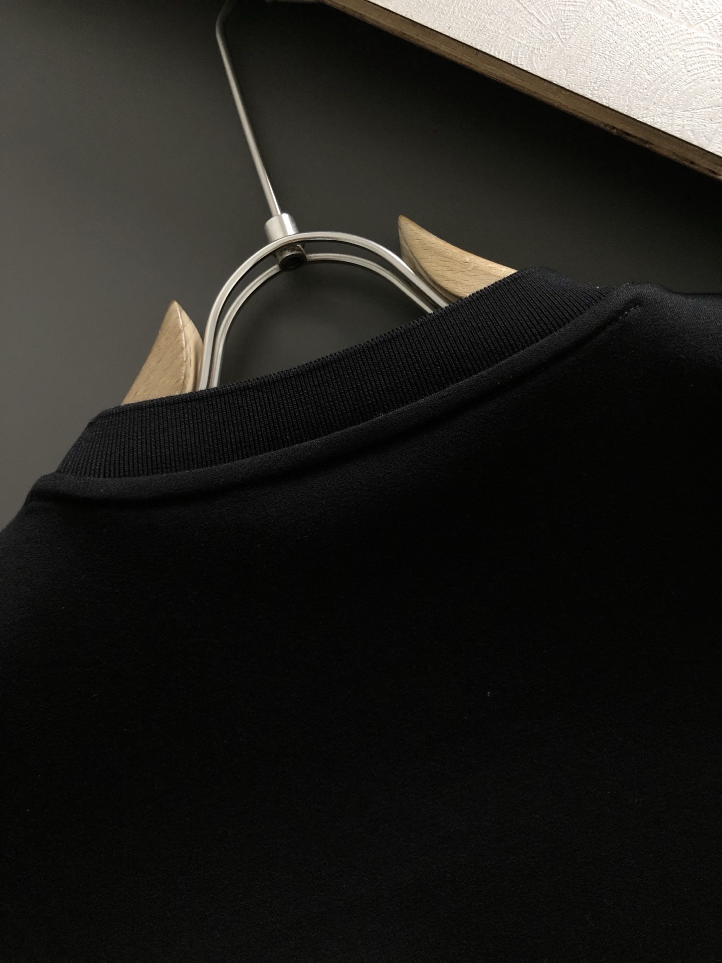 Mon*合身版型M-XXXL25秋冬最顶级线拼接口袋袖皮标套头卫衣，顶级时尚百搭款，进口面料，顶级高工艺