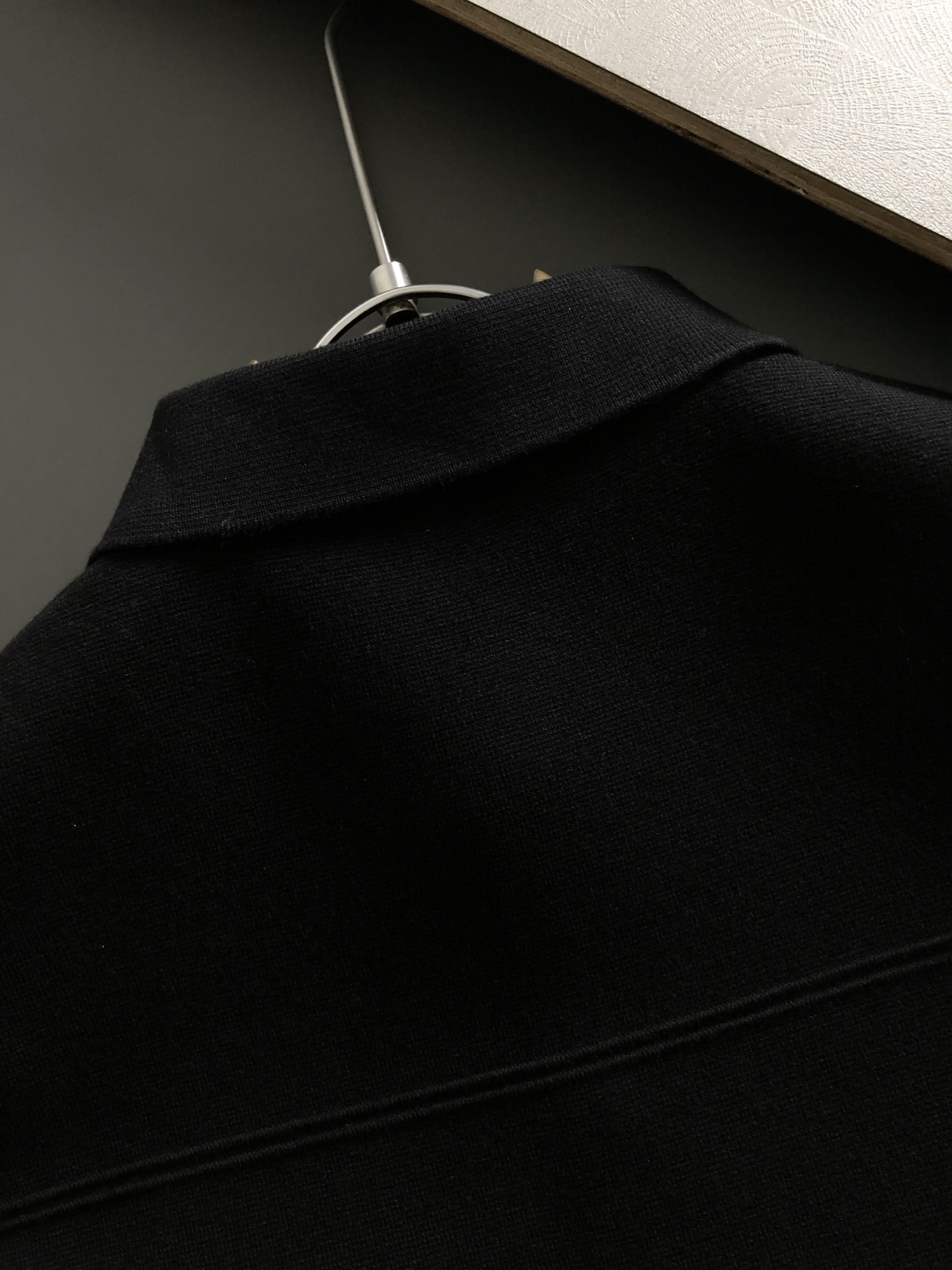 Dir**合身版型M-XXXL2025秋冬精致压花工艺专柜面料羊毛针织外套，顶级元素融合打造，3标齐全，