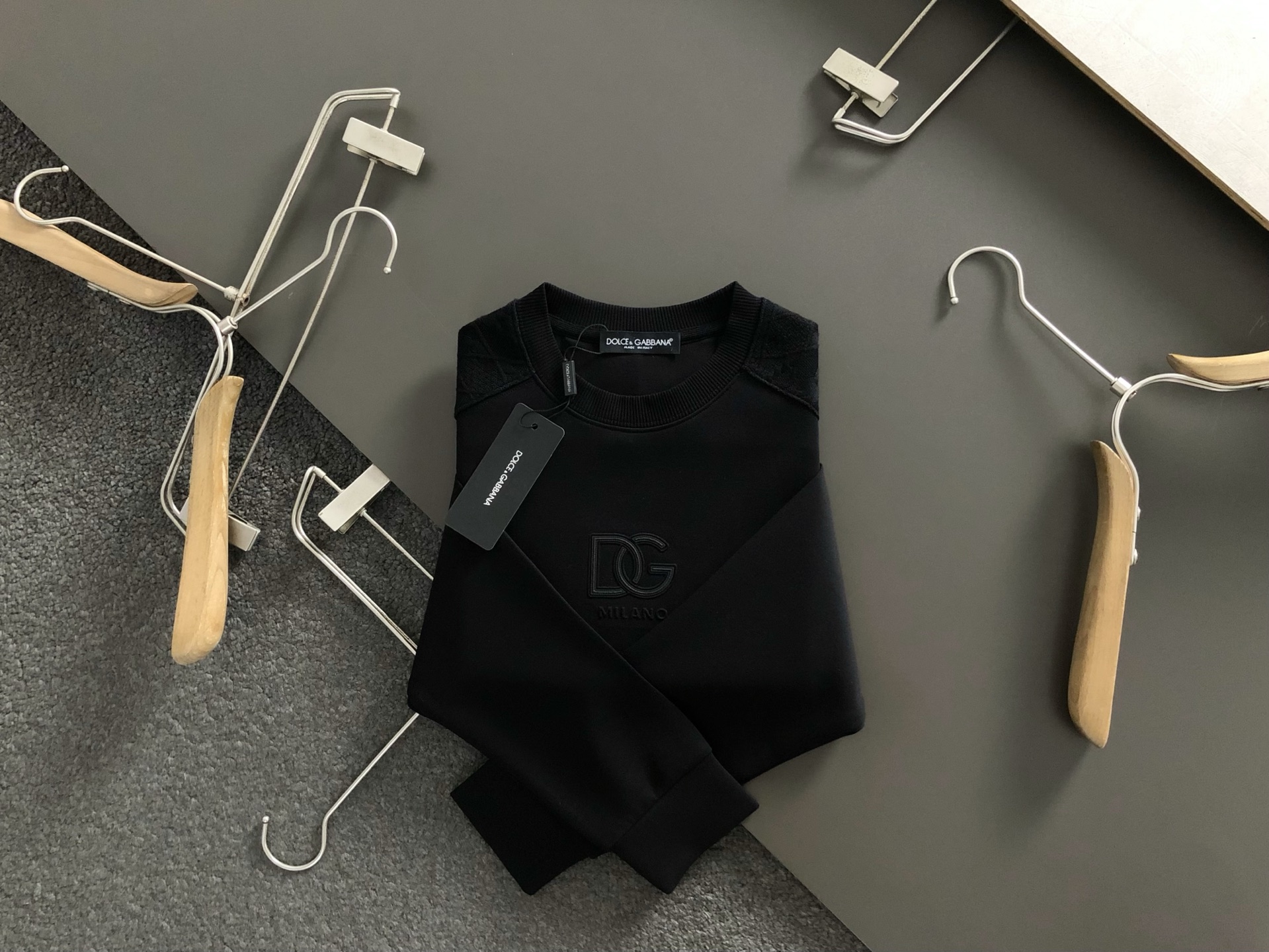 D&G*合身版型M-XXXL2025秋冬云柔系列针织拼接提花字母内嵌时尚百搭圆领卫衣长袖，精致工艺专柜面