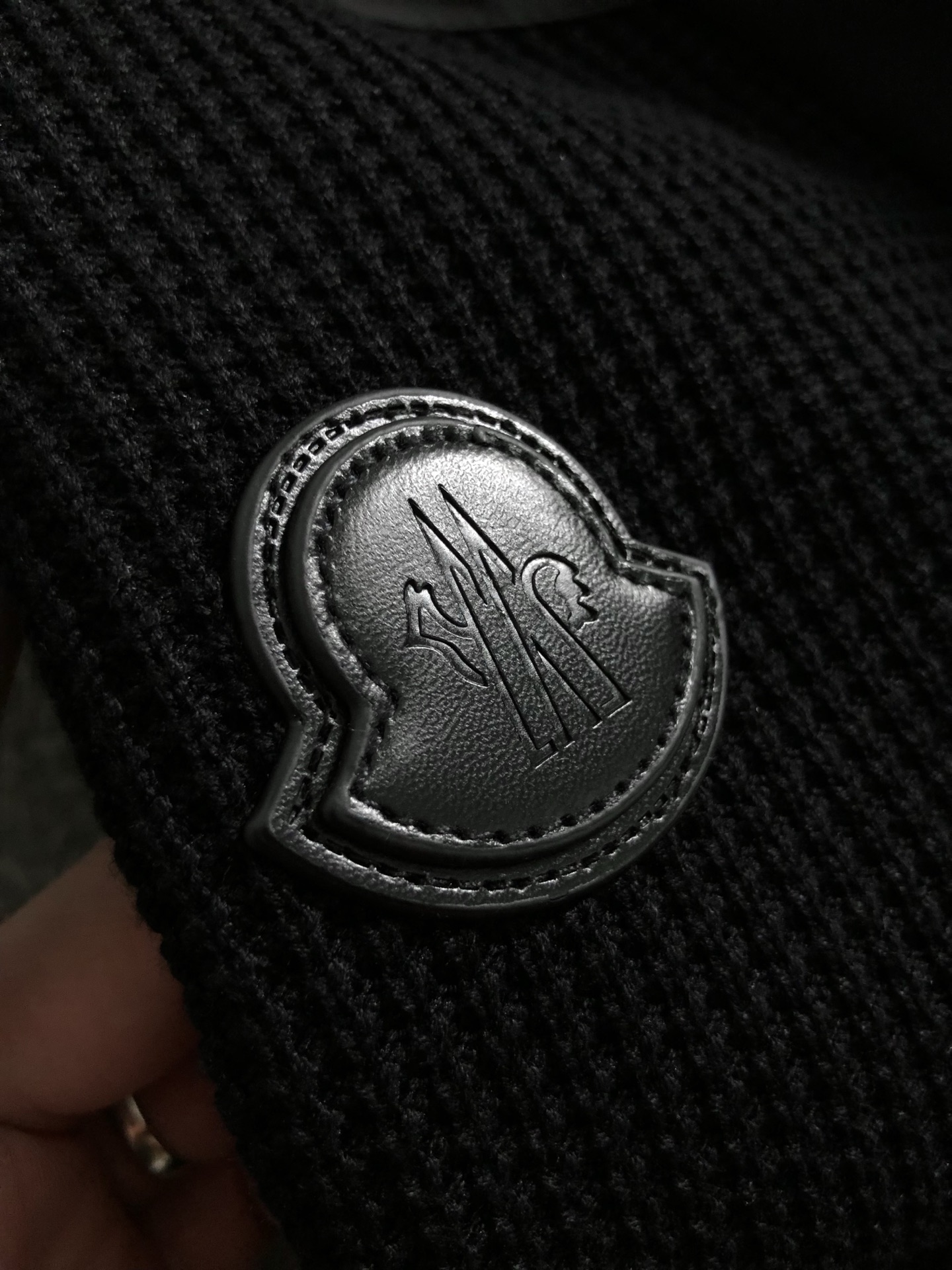 L牌**合身版型M-XXXL2025秋冬拼接款袖皮标针织羊毛外套，精致工艺专柜面料，顶级元素融合打造，3