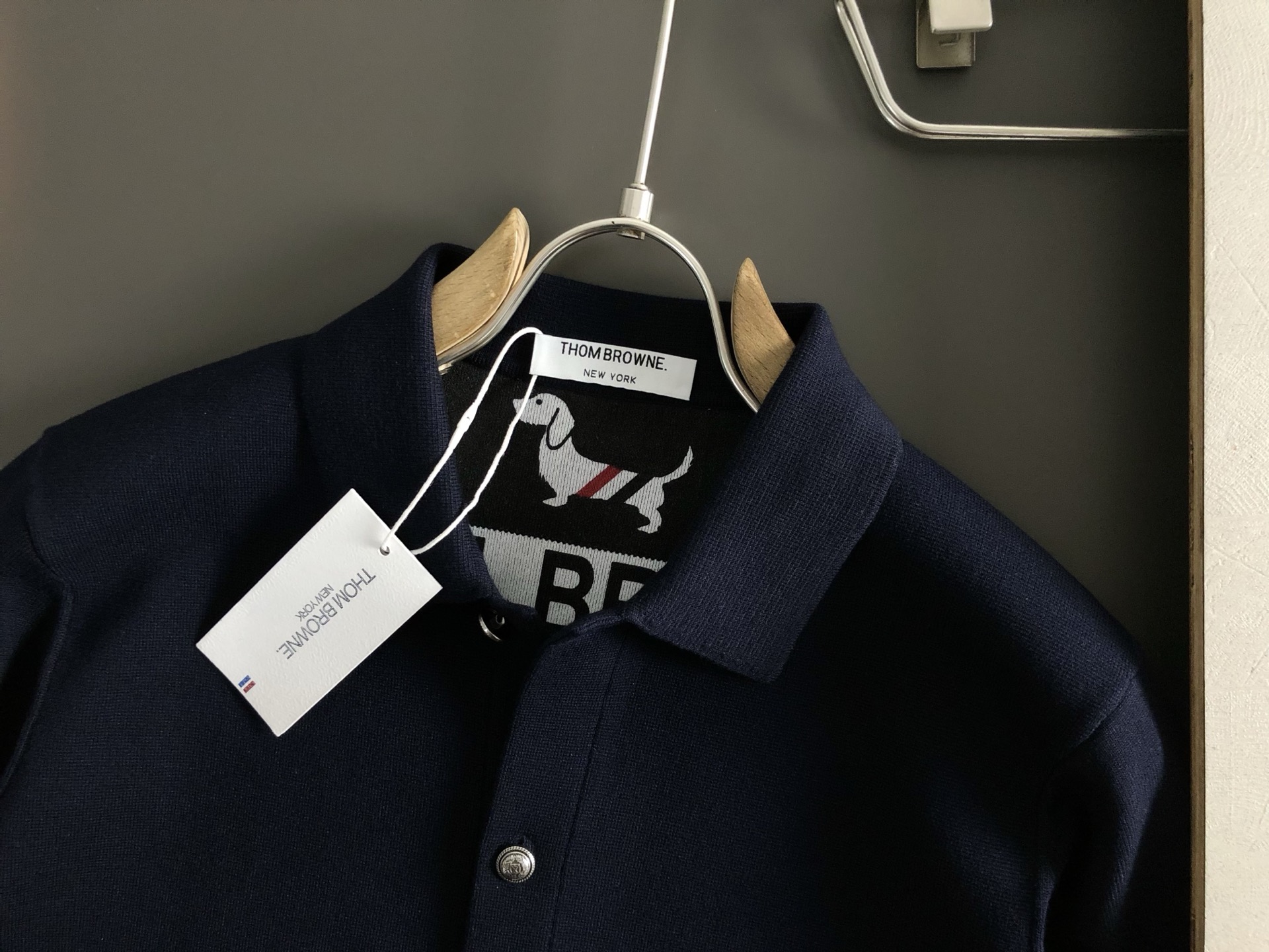 Tb*合身版型M-XXXL2025秋冬经典三杠针织羊毛纽扣外套，精致工艺专柜面料，顶级元素融合打造，3标