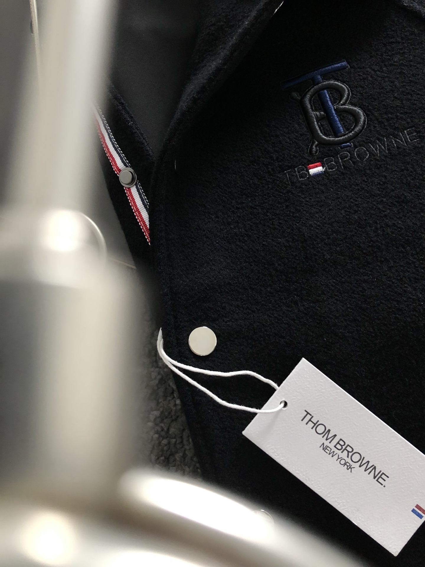 Tb**微宽版型M-XXXL25秋冬顶级黑色袖口提花字母刺绣logo立领外套，黑白双色商务简约工艺专柜面