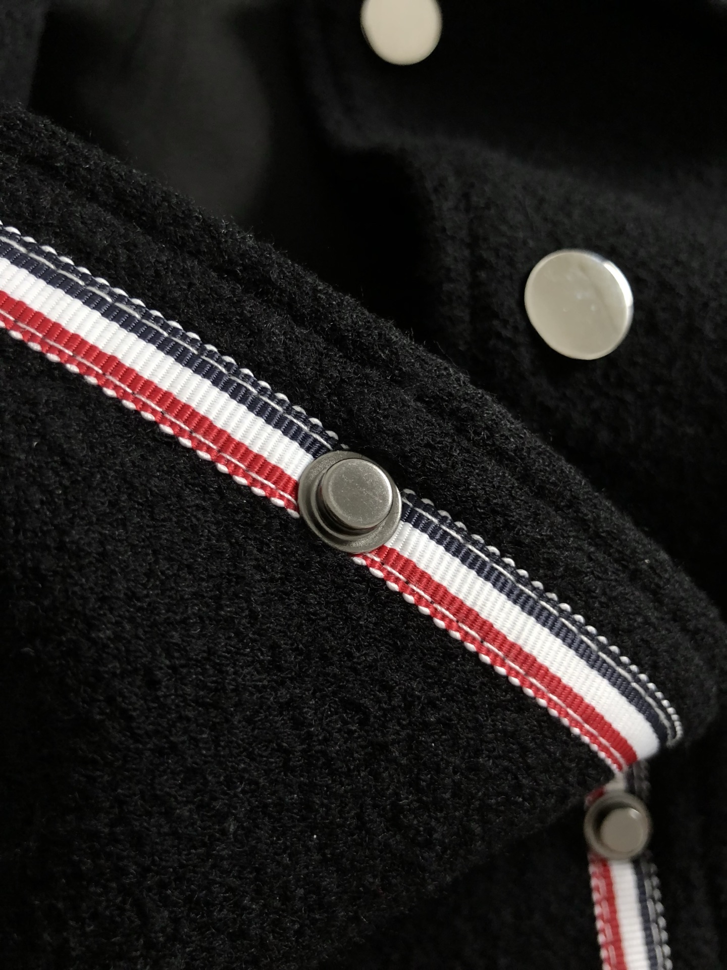 Tb**微宽版型M-XXXL25秋冬顶级黑色袖口提花字母刺绣logo立领外套，黑白双色商务简约工艺专柜面