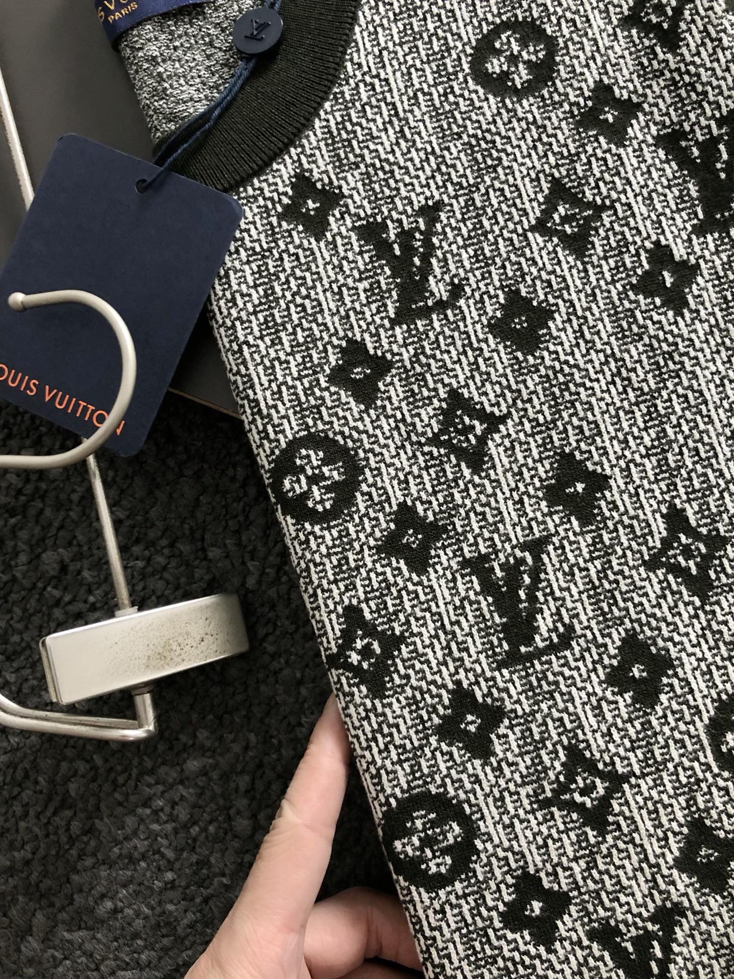 L🃏*合身版型M-XXXL2025秋冬立体提花羊毛短袖，精致工艺专柜面料，顶级元素融合打造，经典短袖3标