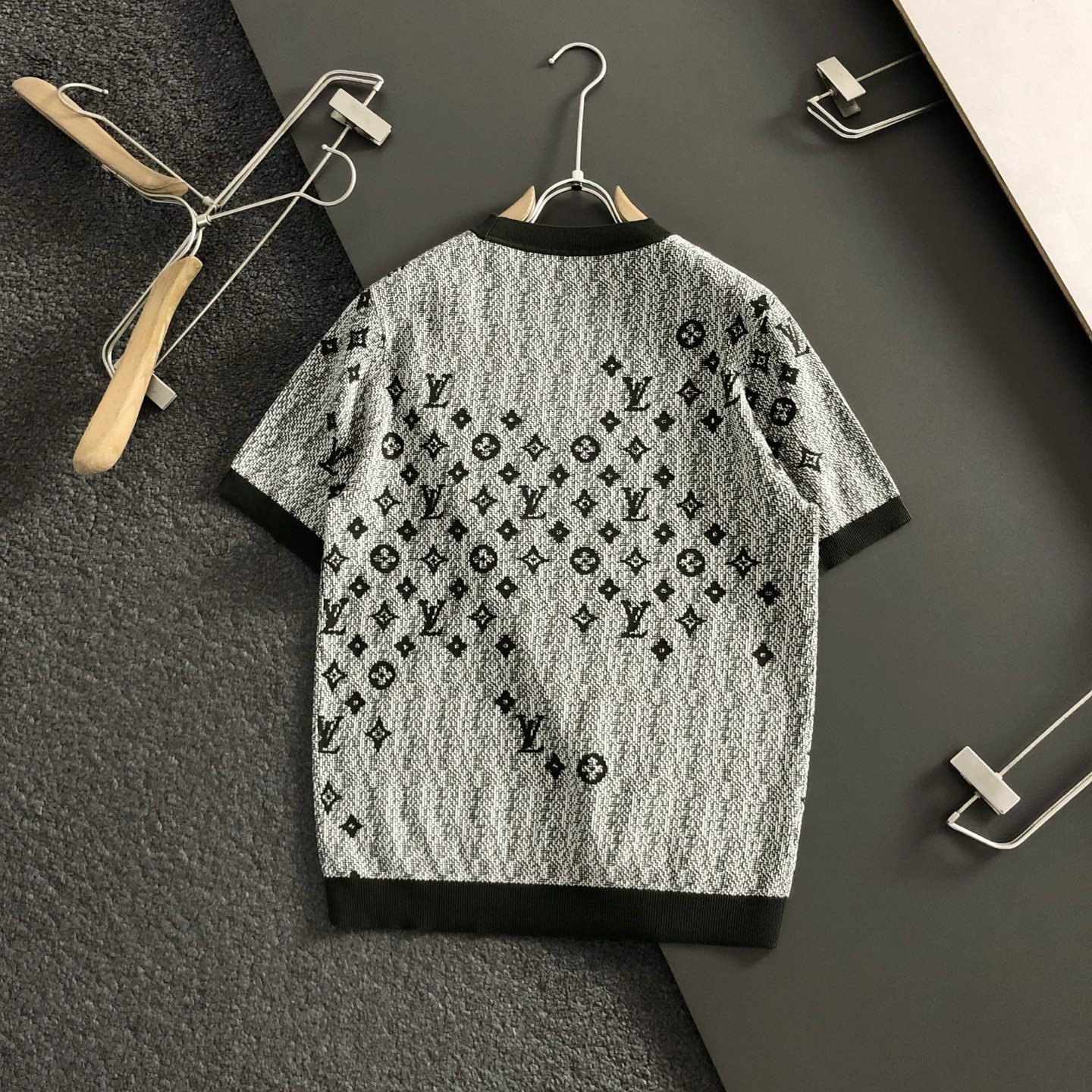 L🃏*合身版型M-XXXL2025秋冬立体提花羊毛短袖，精致工艺专柜面料，顶级元素融合打造，经典短袖3标