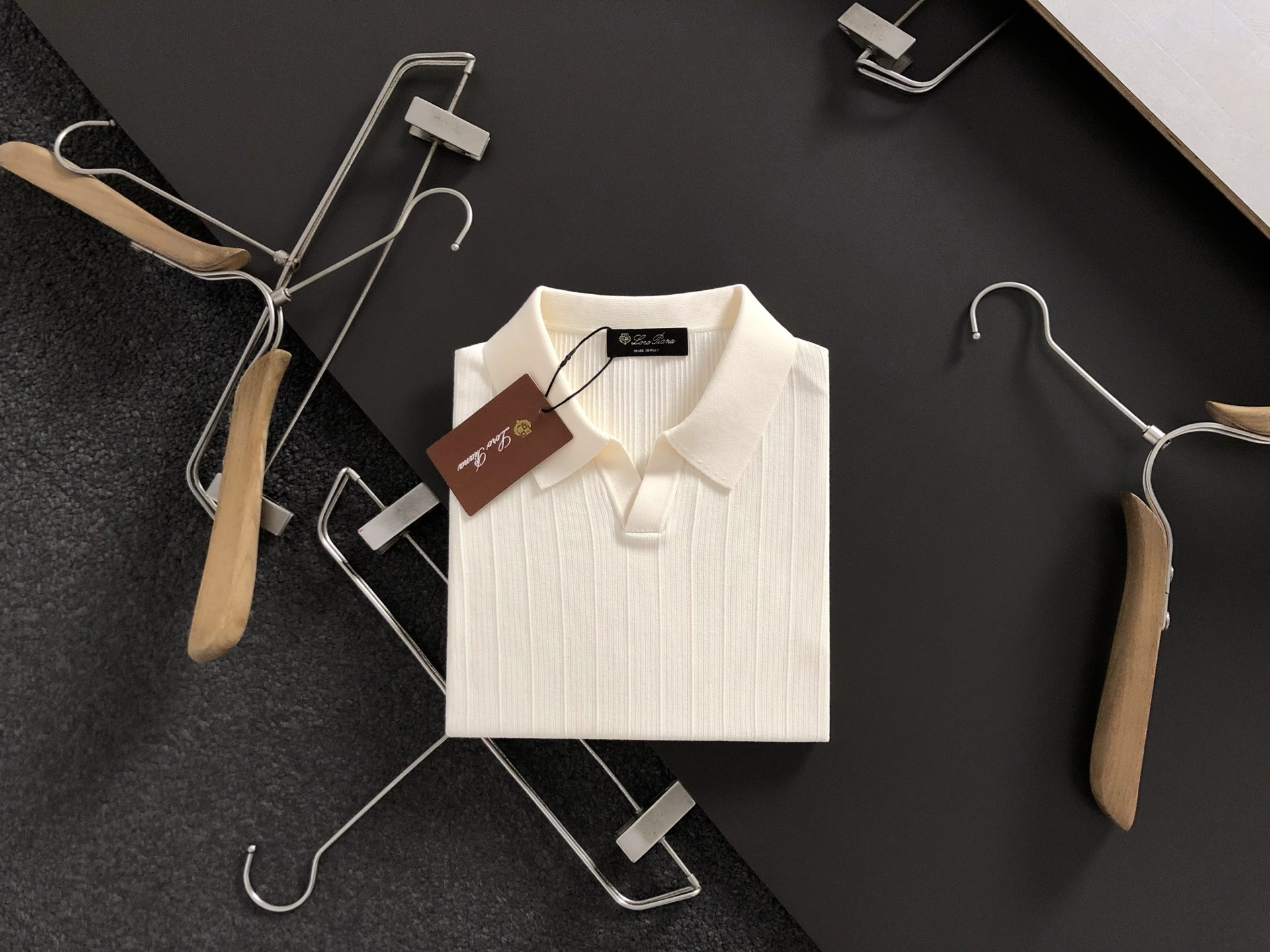 Loro Piana*尺码M-xxxl 属性 2026秋冬羊毛衫 成分 羊毛衫 意式简约风针织Polo，夏日轻熟男士的质