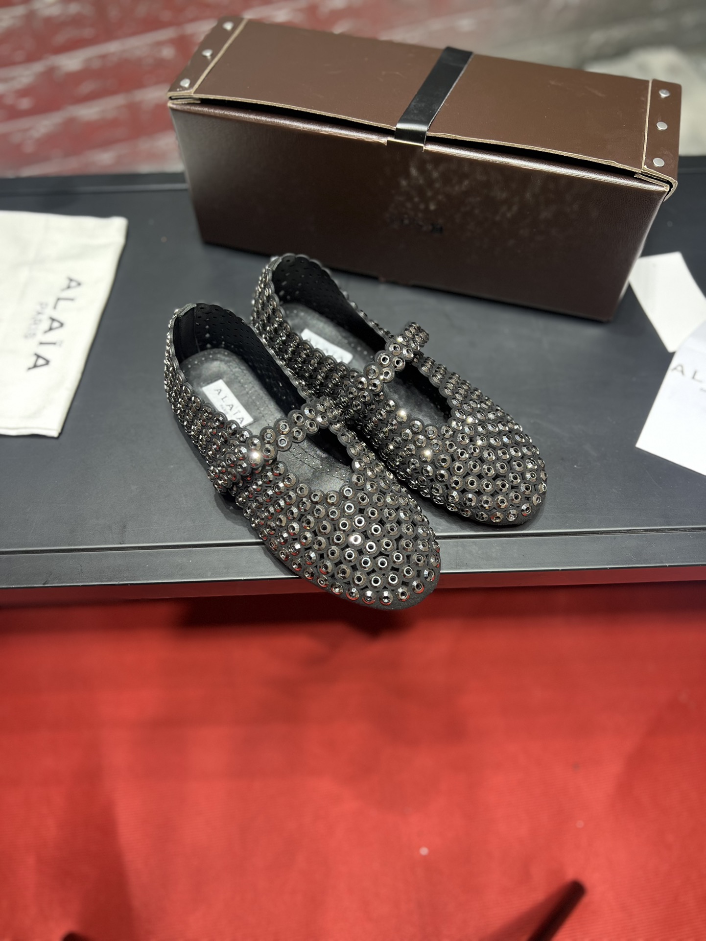 Zapatillas de ballet para bailar con suela de lentejuelas Alaia 25ss, color, superficie de piel de oveja oficial, forro…