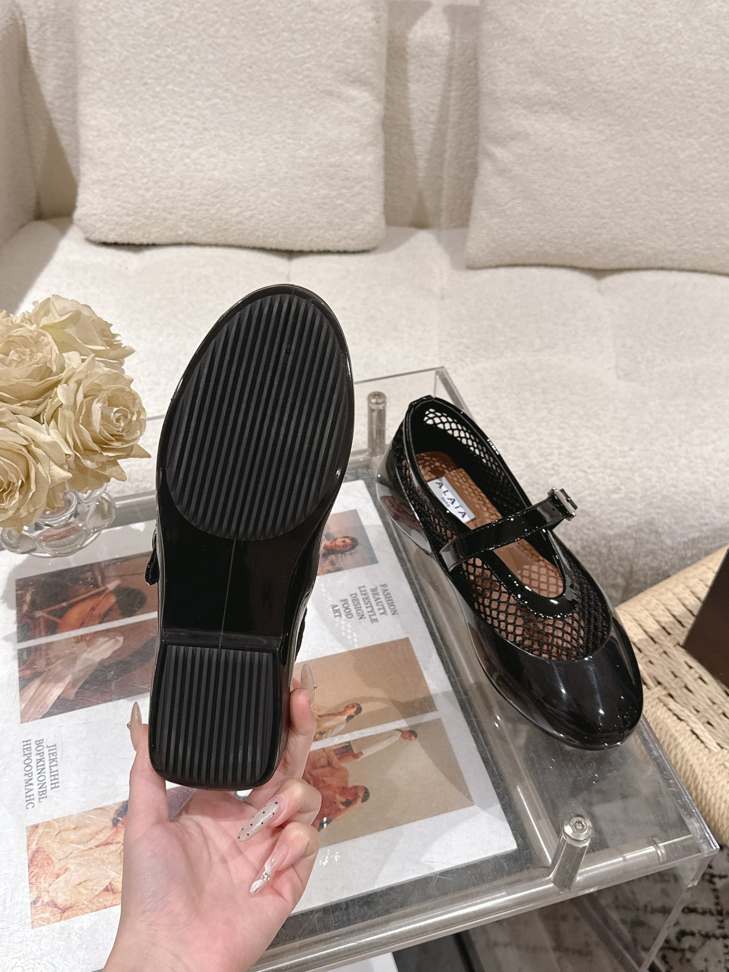 Cubrezapatillas de goma Alaya nuevas, color negro.