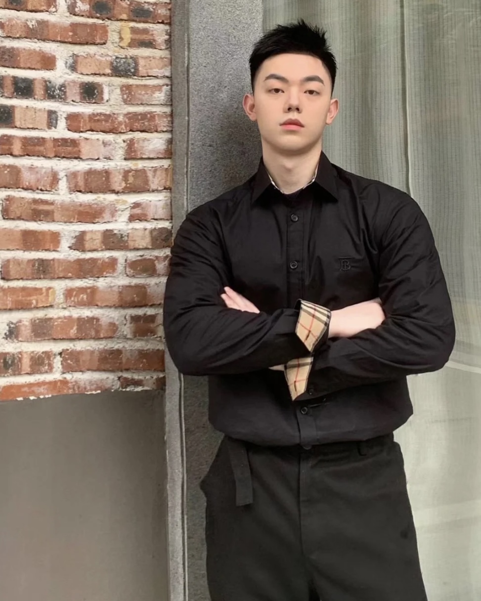 上身图参考🅱️Bur经典TB刺绣专属标识装饰弹力棉长袖衬衫经典BUR TB系列，男女万年青同款，经典TB