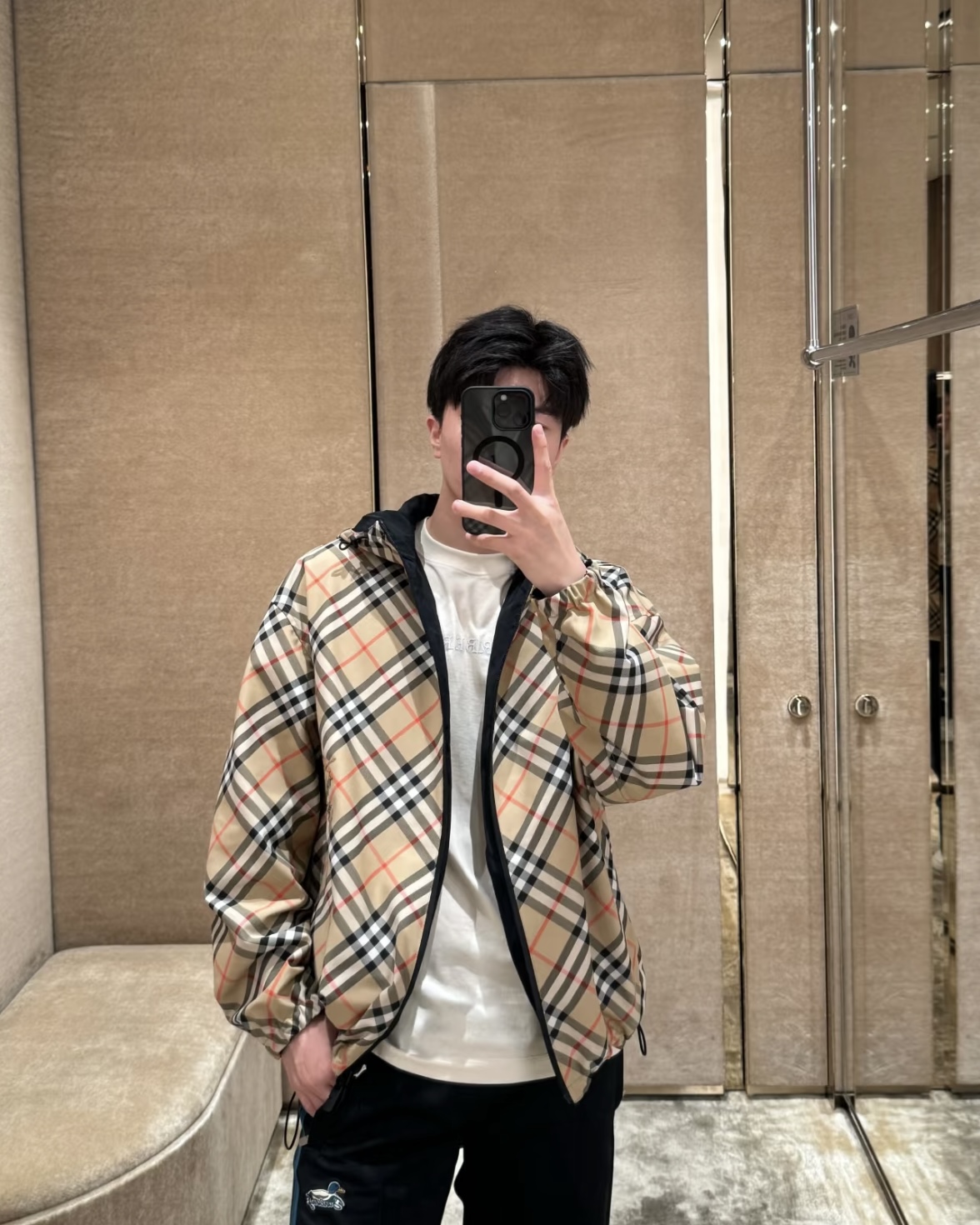 🅱️Bur新品 双面两穿格纹外套，男女同款双面穿格纹宽松版型，采用再生67%聚酯纤维纱线33%棉质制成的