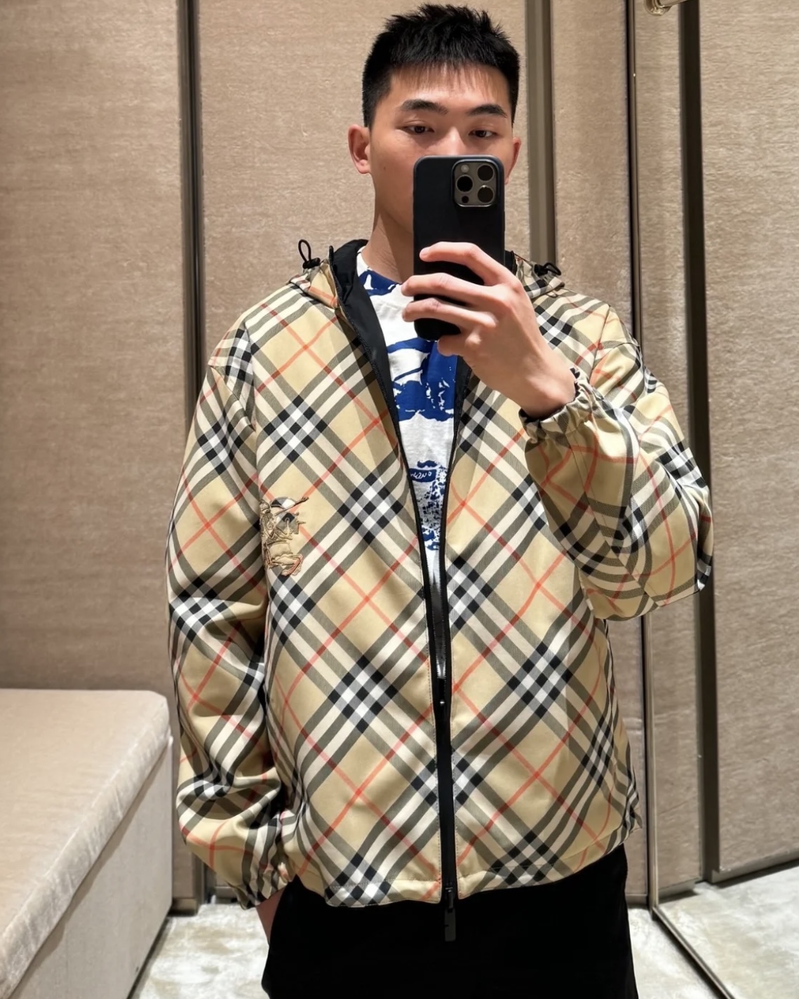 🅱️Bur新品 双面两穿格纹外套，男女同款双面穿格纹宽松版型，采用再生67%聚酯纤维纱线33%棉质制成的