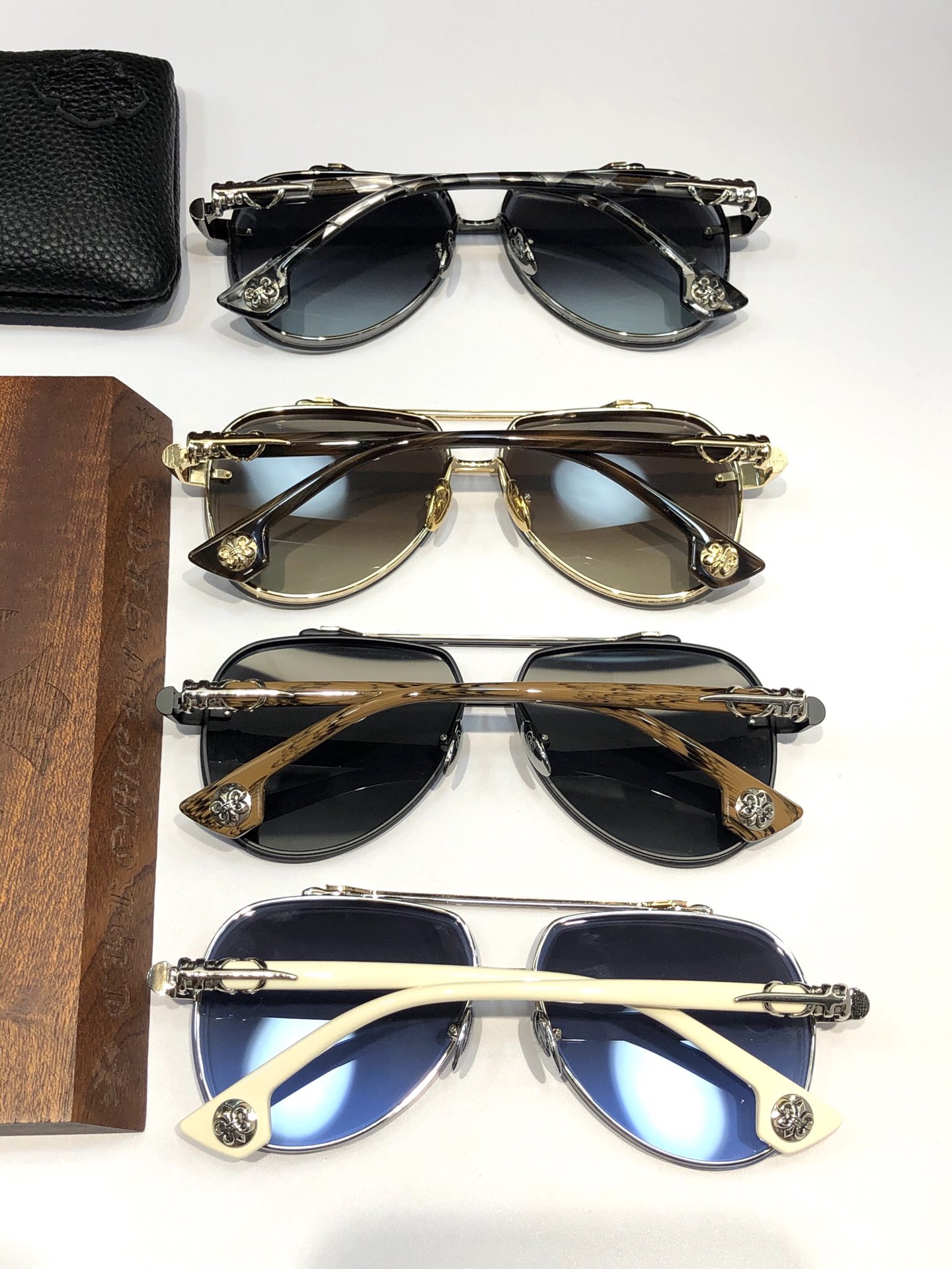  NEW 轻奢款 重量级新品墨镜🕶️
CHROME HEART CH8238
SIZE：63-12-14