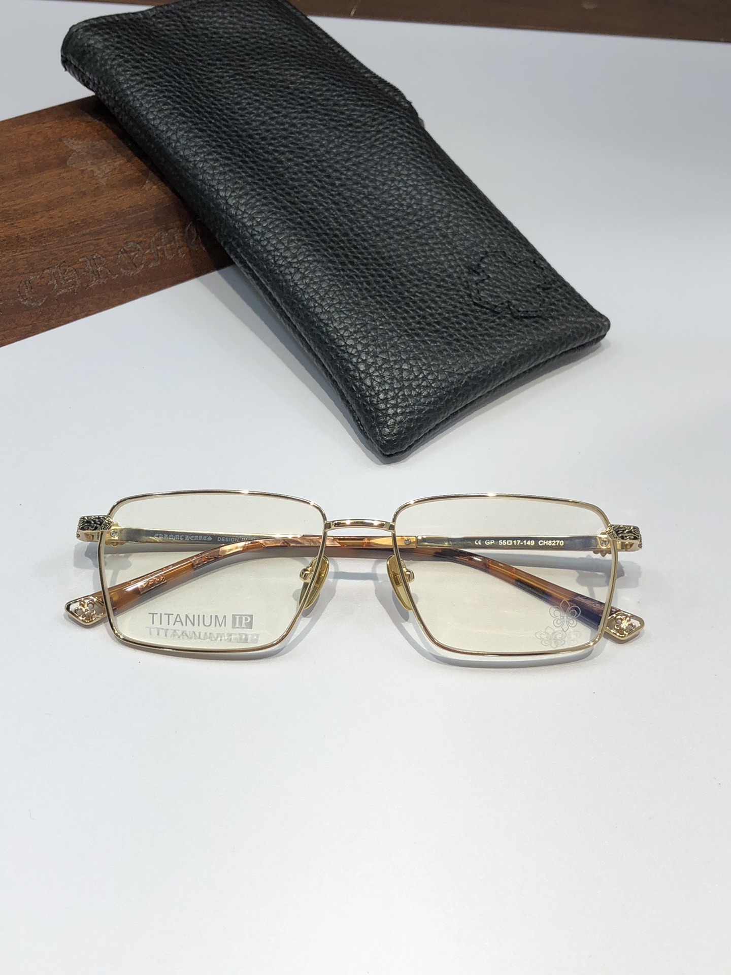 高档纯钛眼镜️CHROMEHEART方正百搭款厚边设计质感满分CH8270SIZE:55-17-149