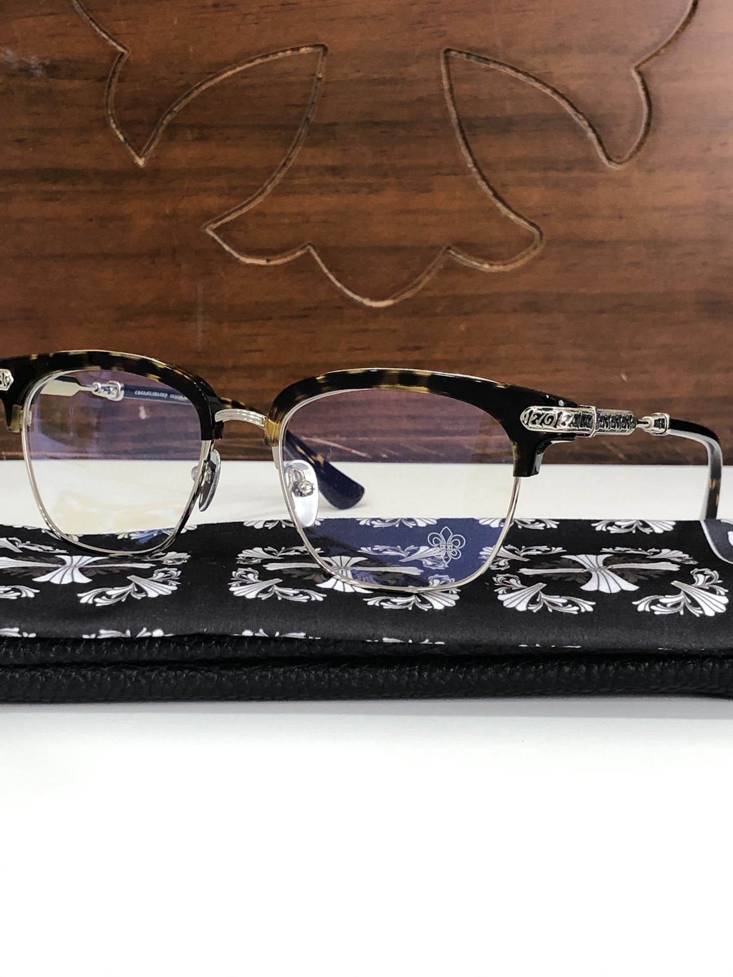  CHROME HEART🔱🔱🔱官网同步新款VERTICALII SIZE：53-19-145
