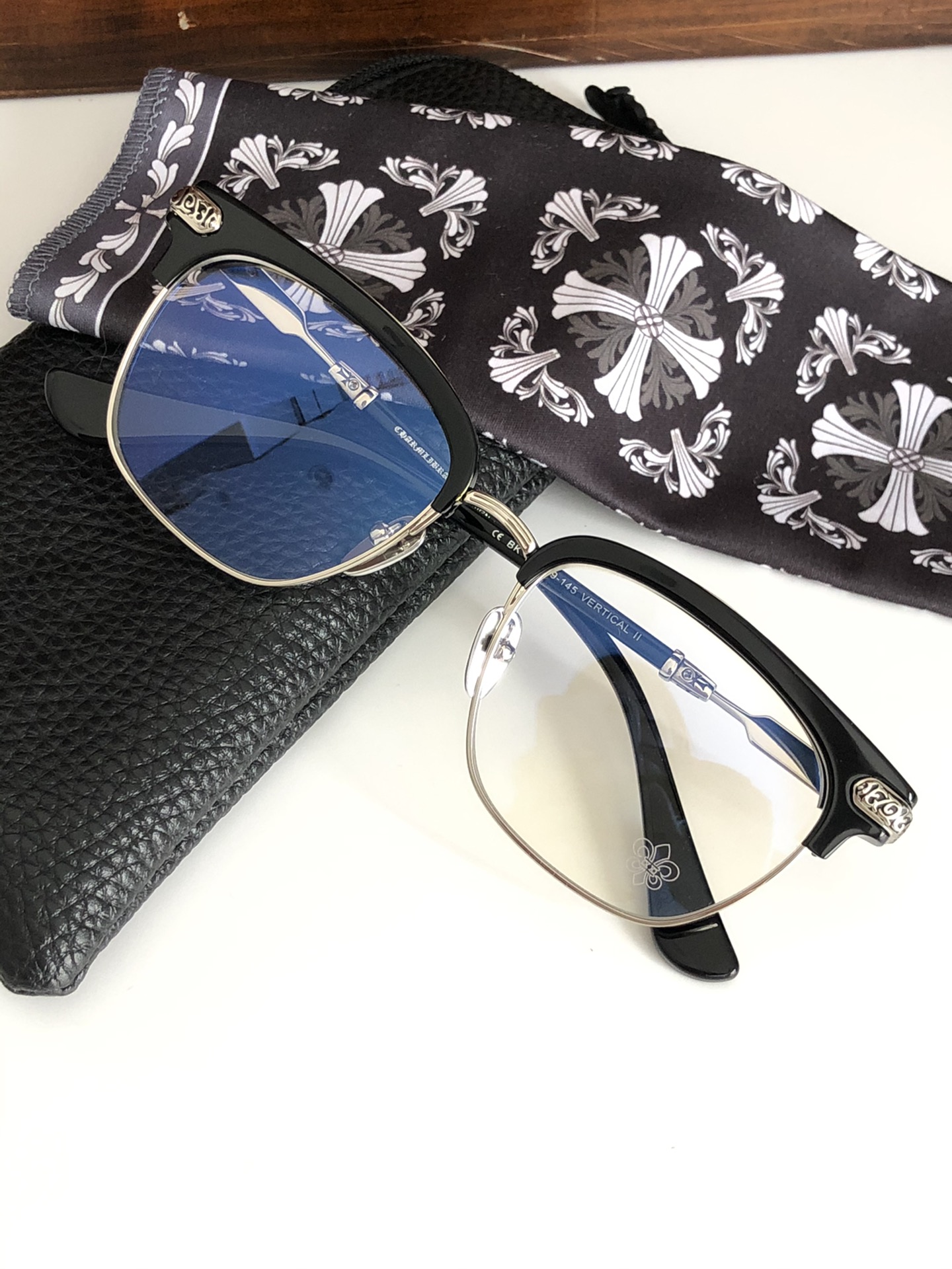 CHROME HEART🔱🔱🔱官网同步新款VERTICALII SIZE：53-19-145
