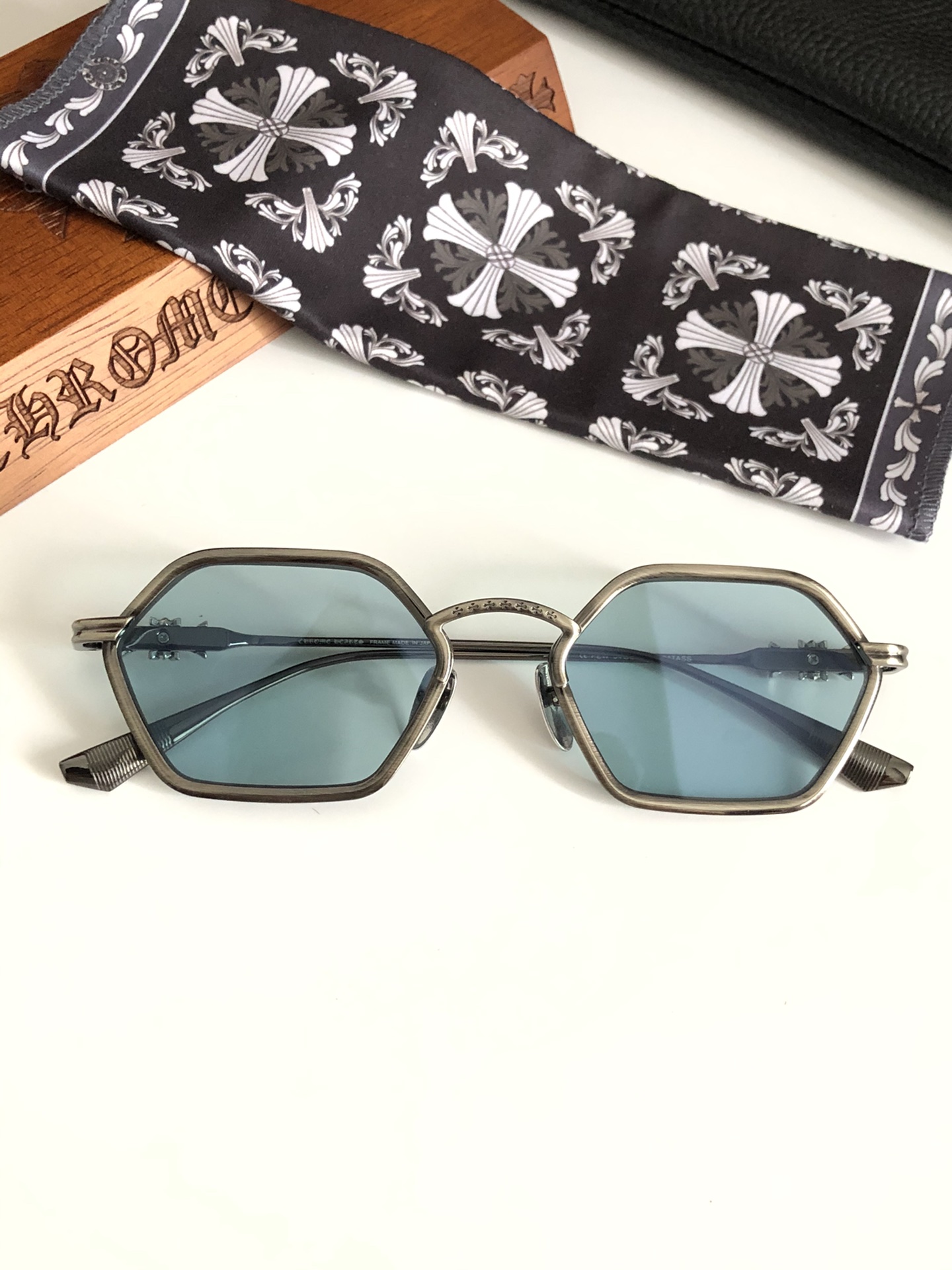 ¡Original personalizado, alta calidad! ¡Las gafas de sol poligonales de CHROME HEAR* que todos preguntan ya están dispo…