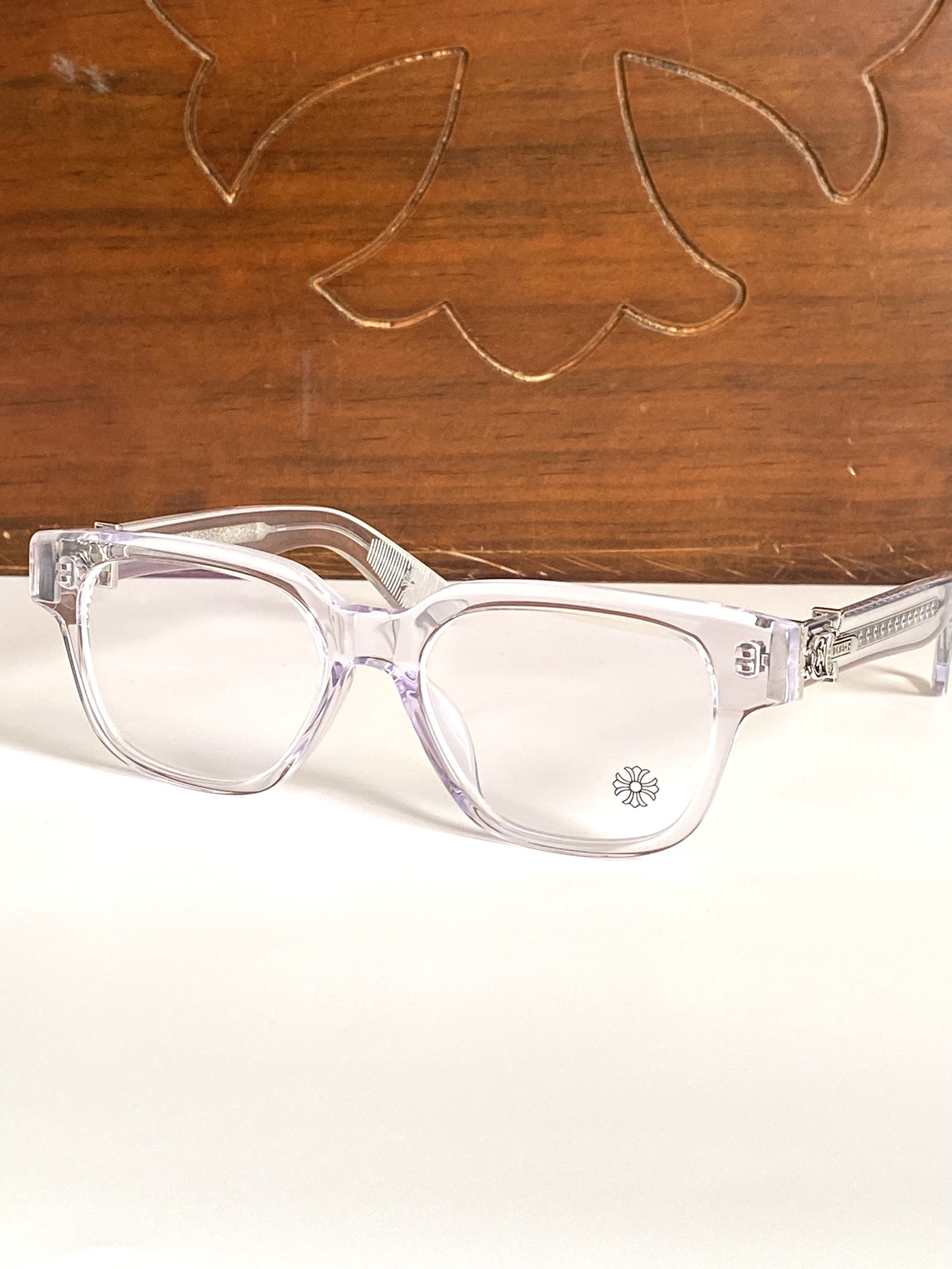  顶级原版定制款！每副都有独立编码 
CHROME HEART 高奢系列 眼镜界艺术精品 
意大利厚料精