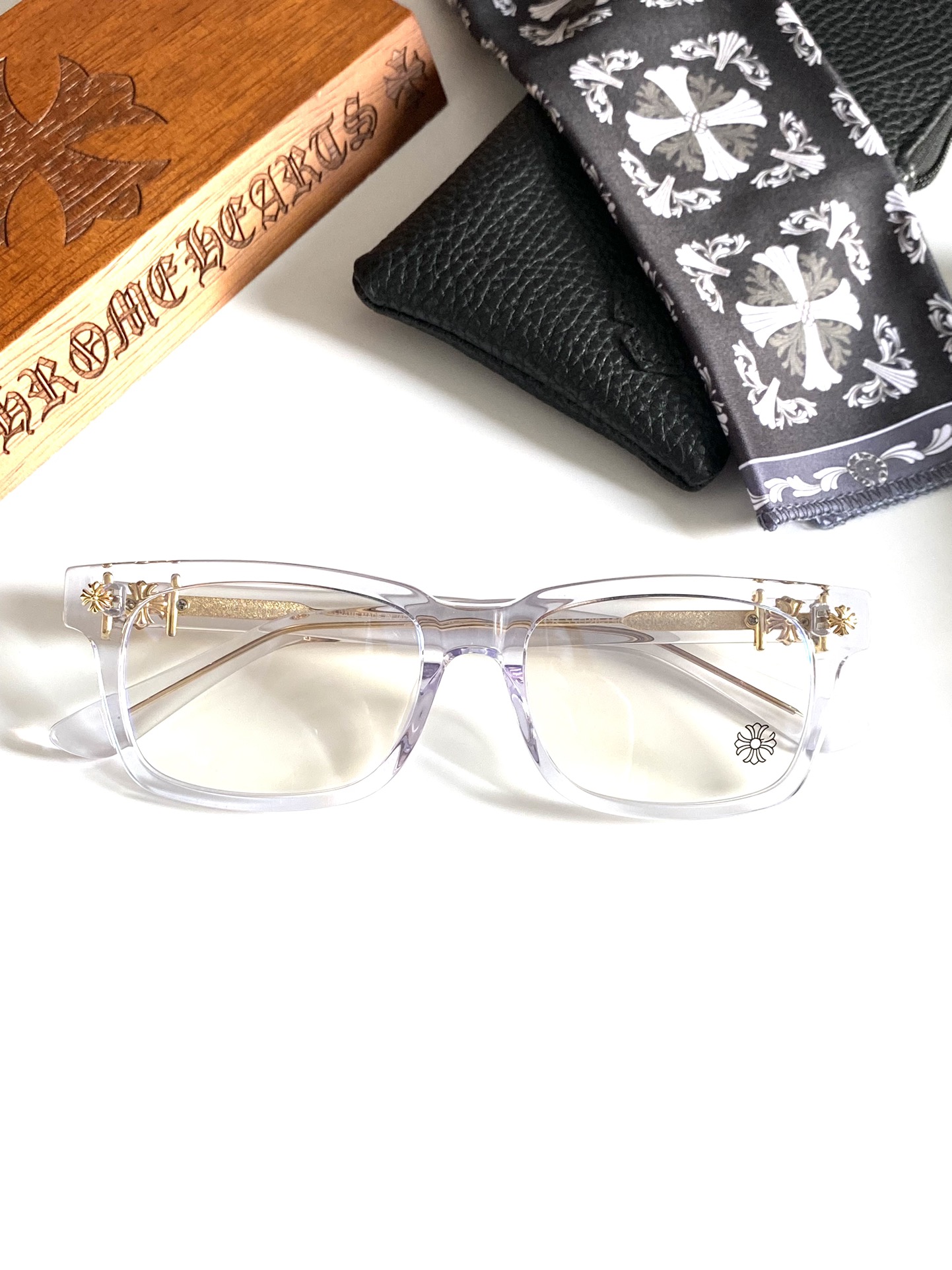 专柜同步！原版复刻精品
VAGILANTE 
SIZE：55-20-150
